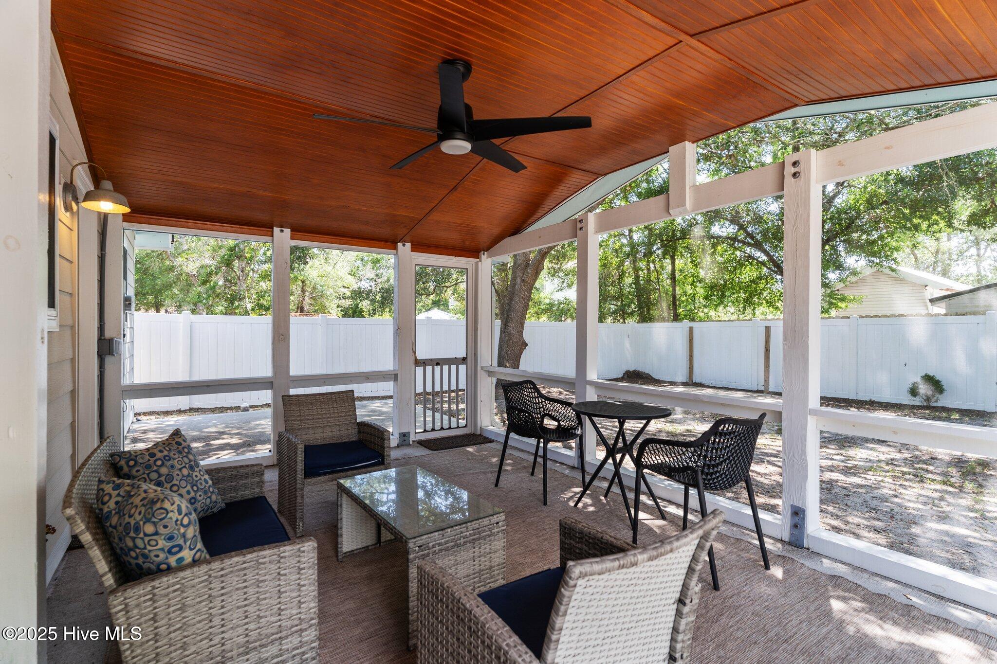 100514497 | Photo 21