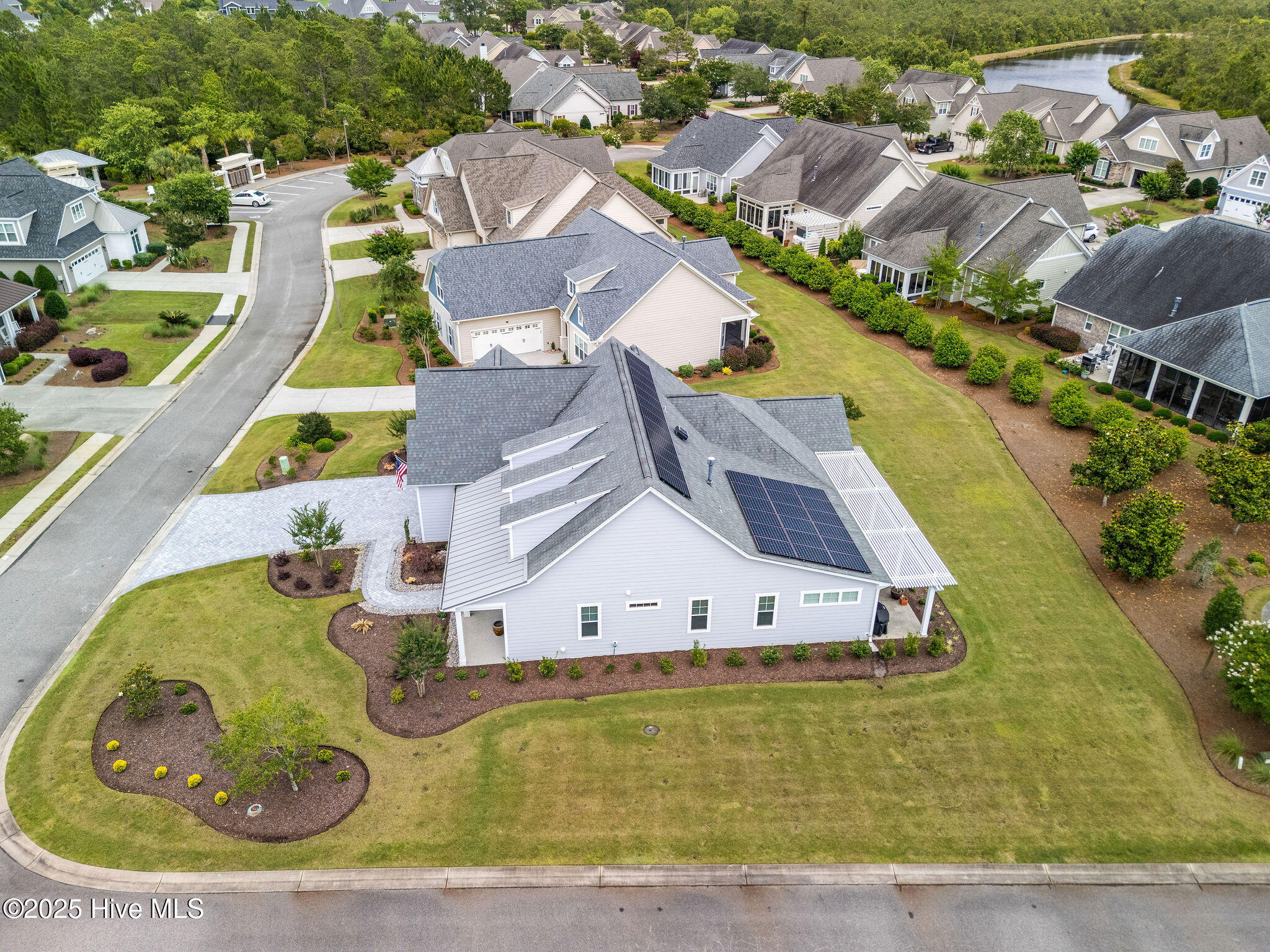 100518693 | Photo 40