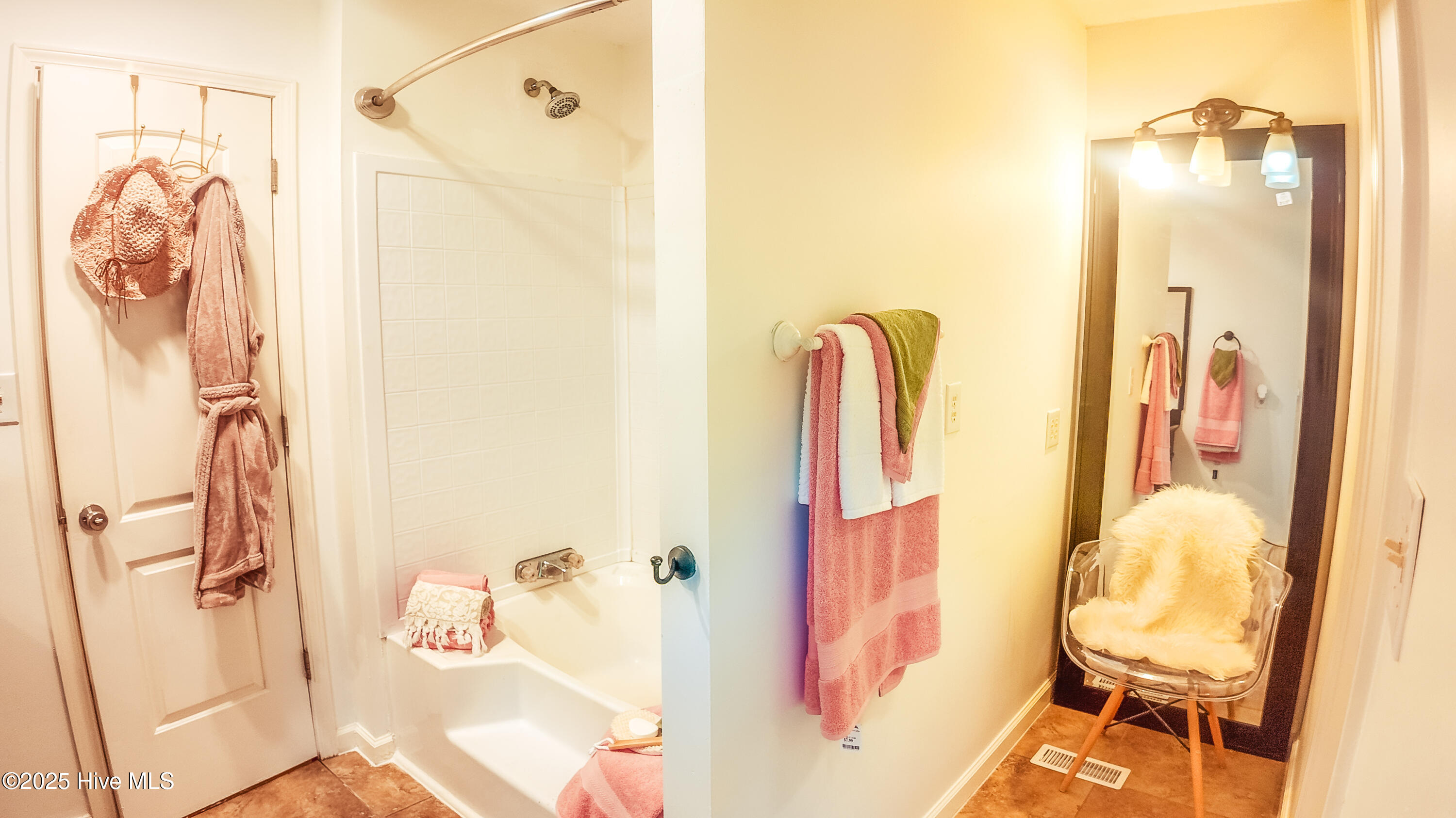 100517636 | Photo 21