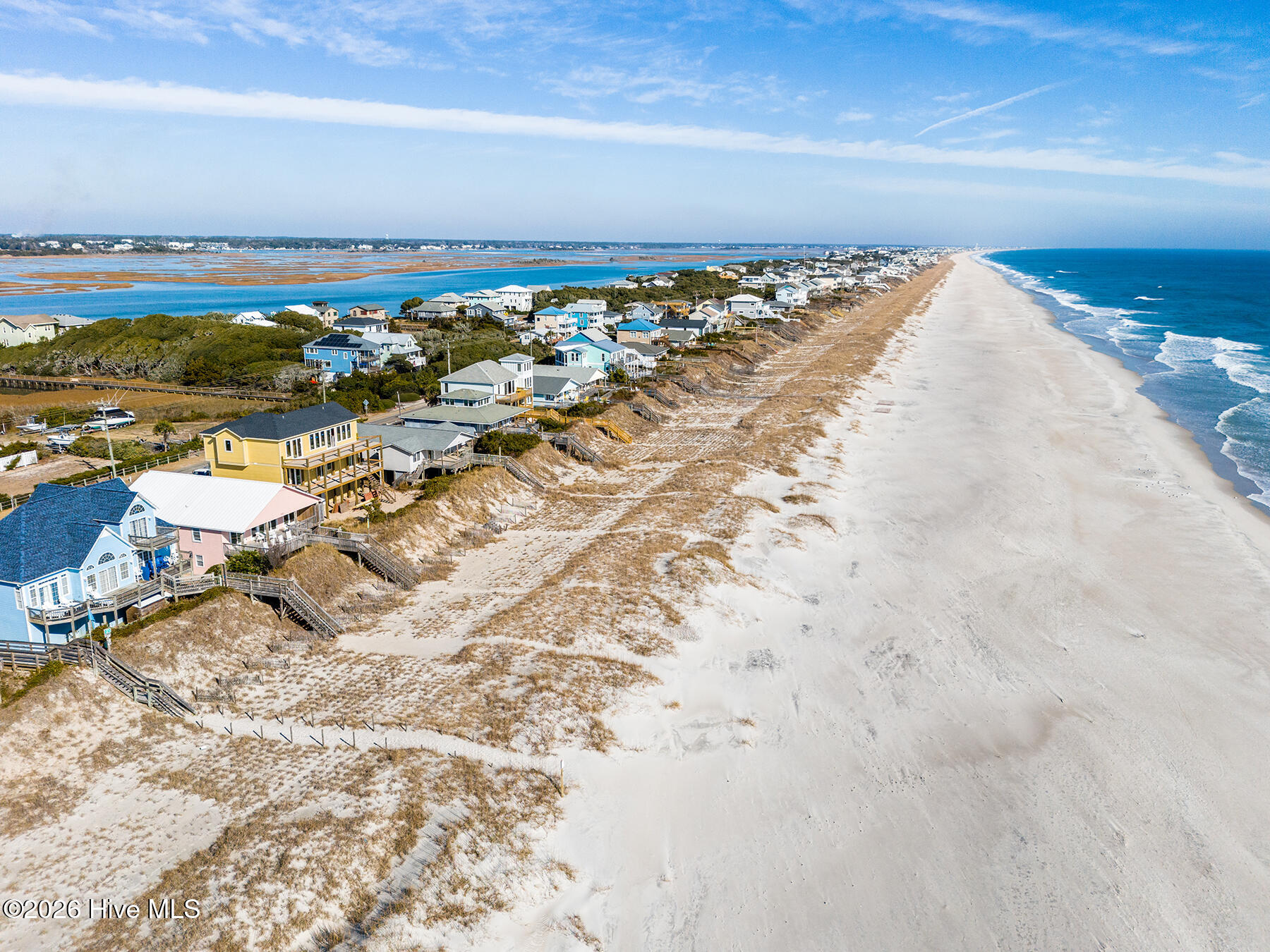 100548682 | Photo 51