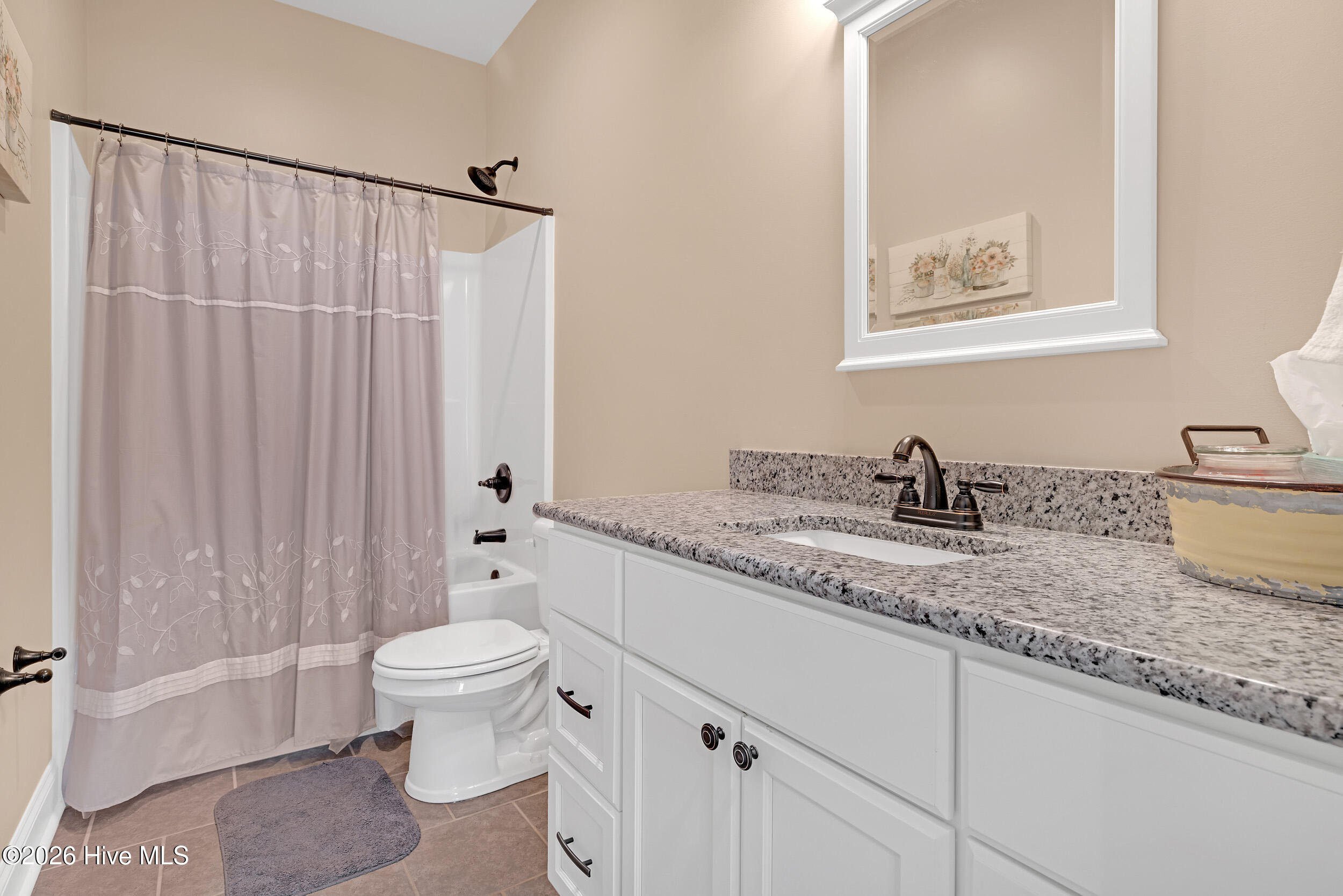 100549984 | Photo 25