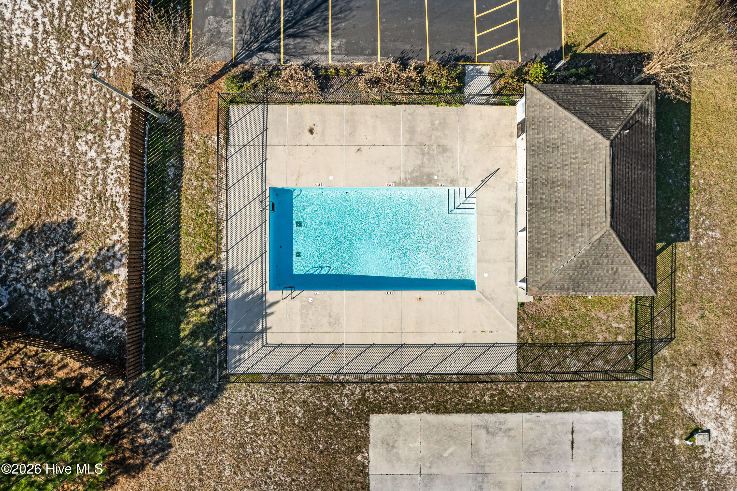 100562954 | Photo 24