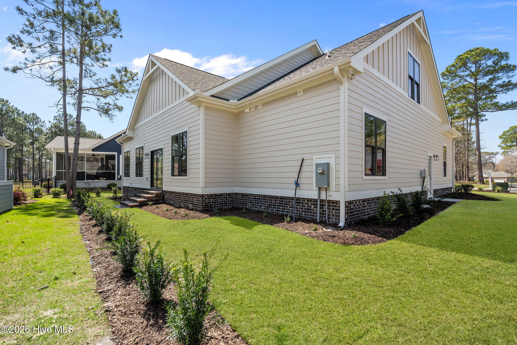 100564370 | Photo 42