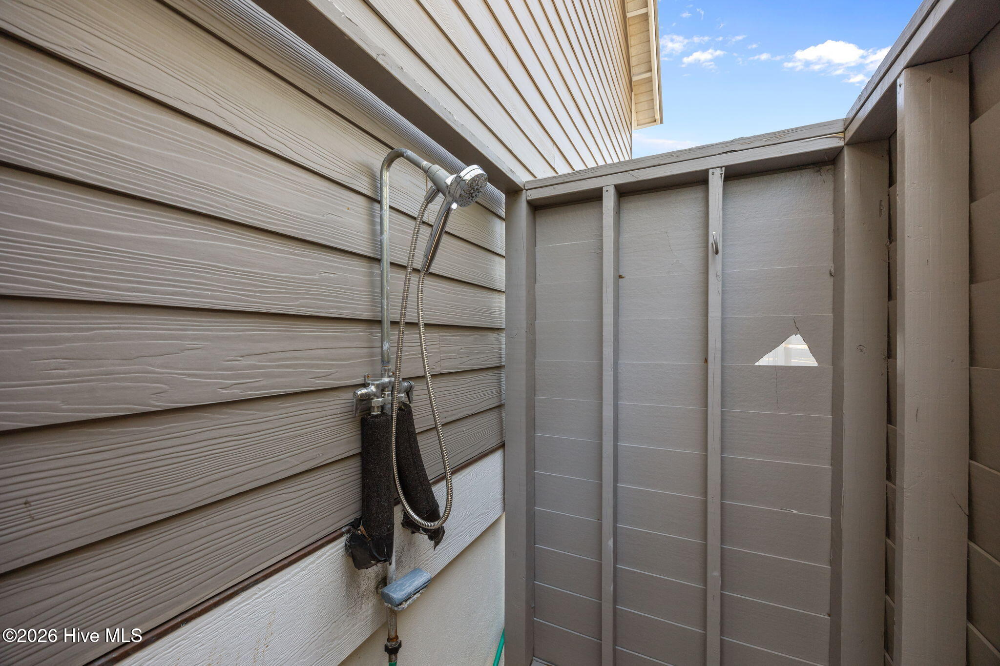 100558576 | Photo 59