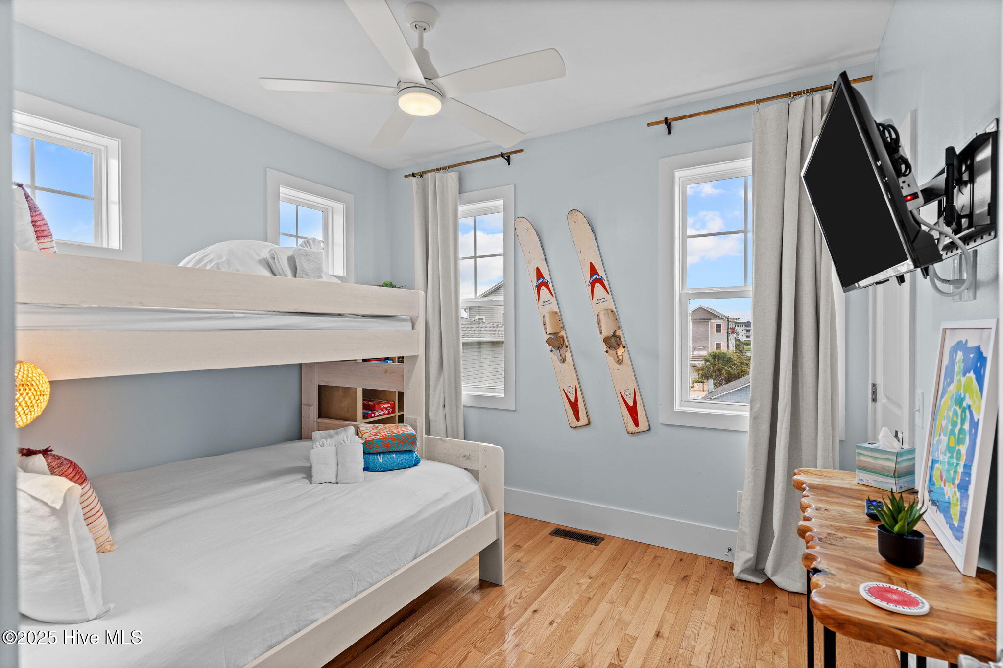 100494725 | Photo 19