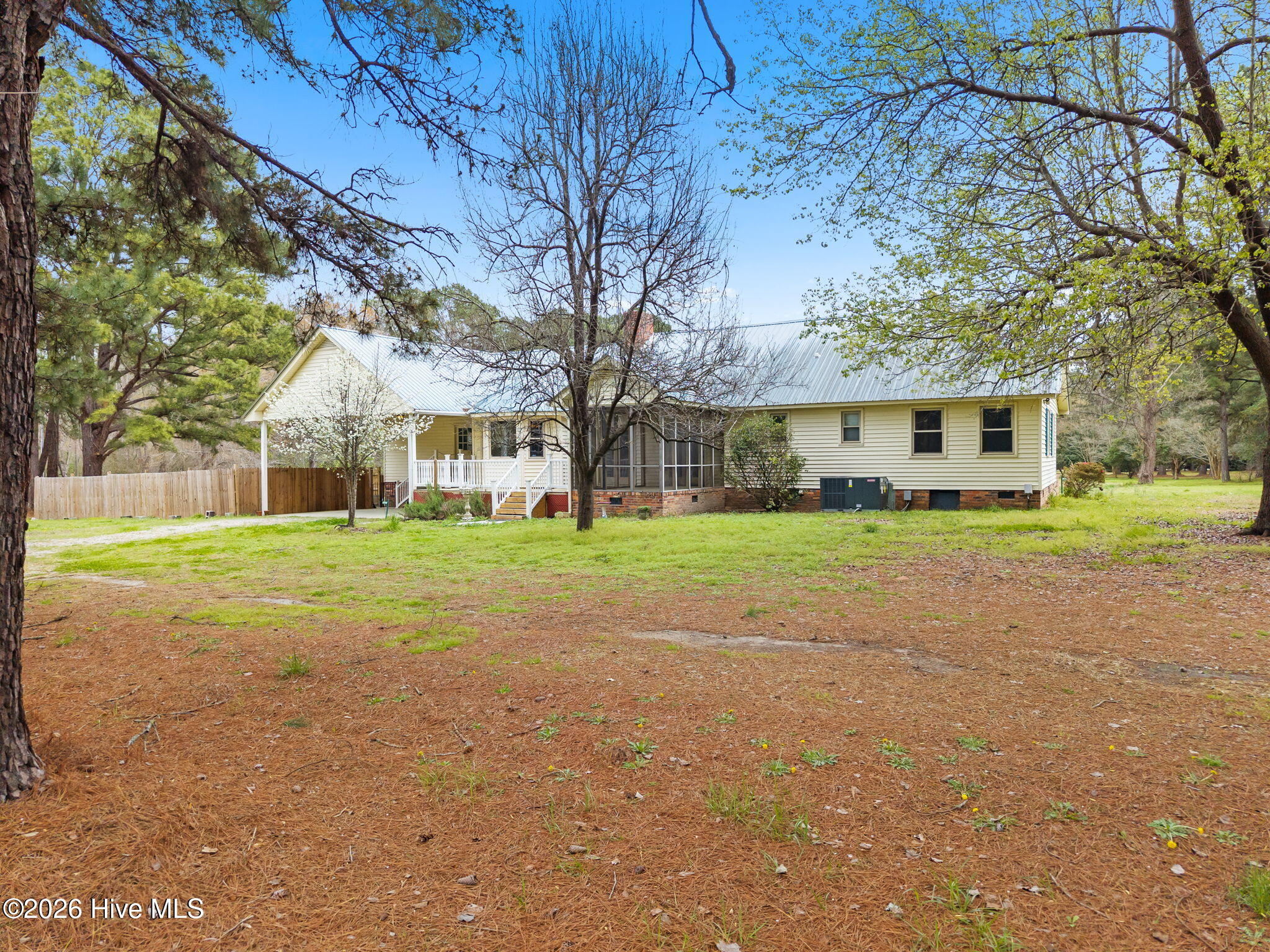 100560664 | Photo 43