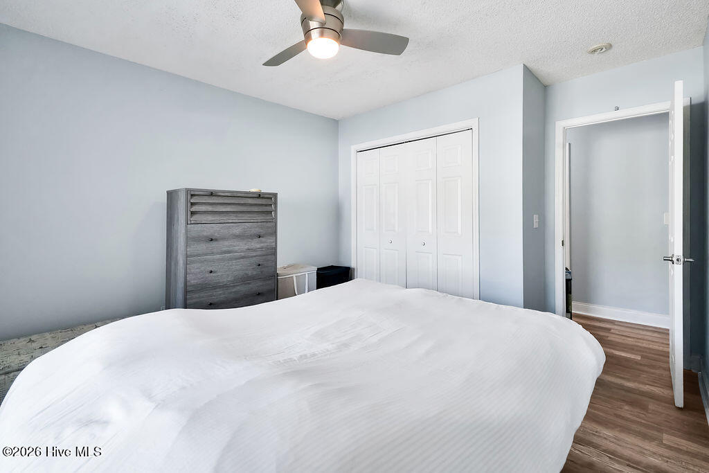 100560710 | Photo 26