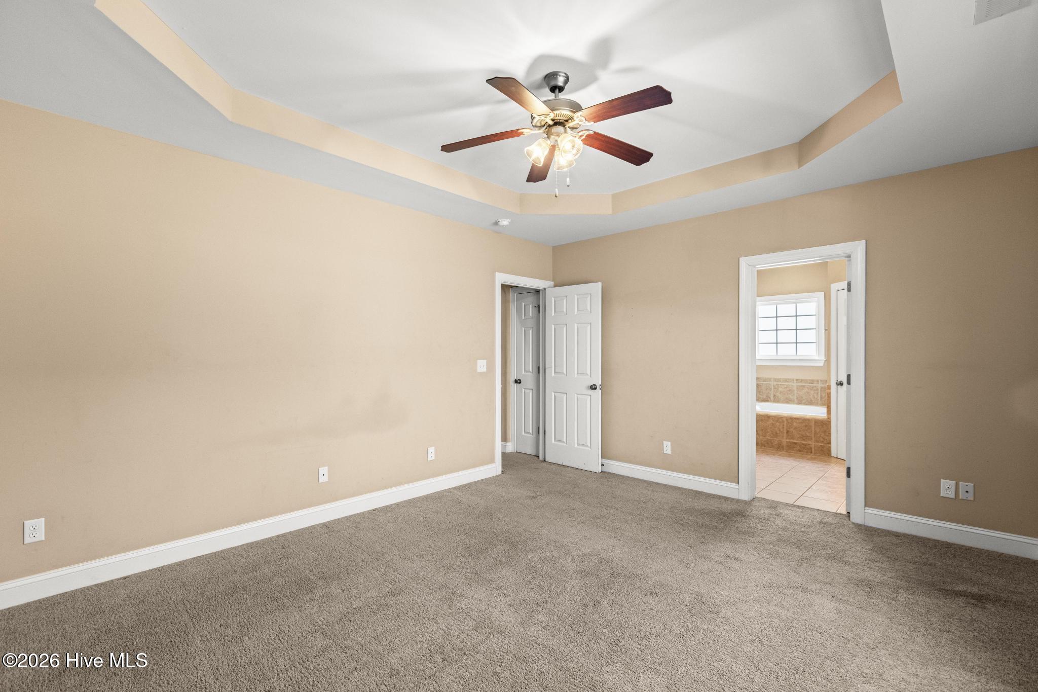 100556955 | Photo 16