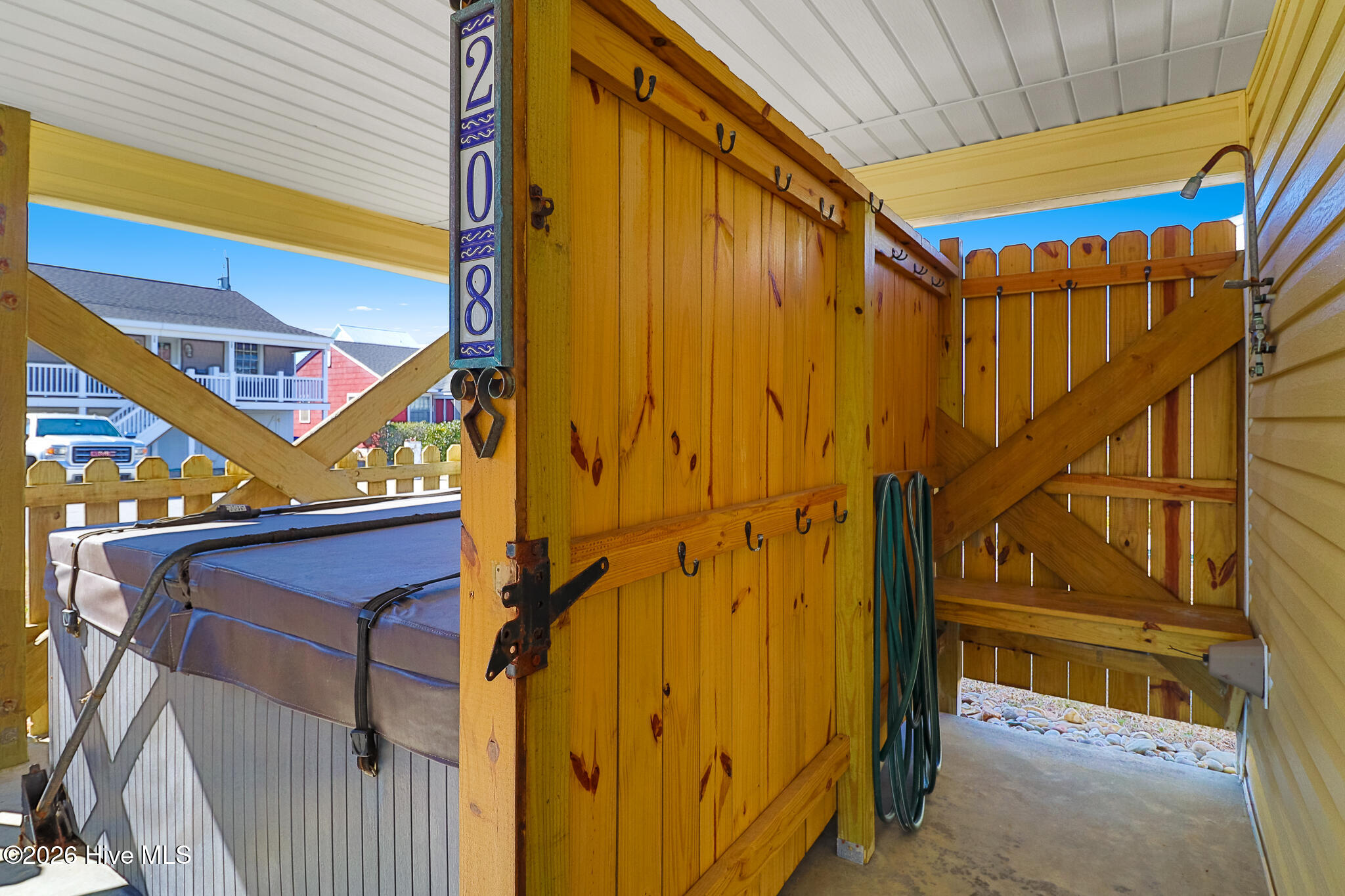208 Beaufort Avenue 1,Atlantic Beach
