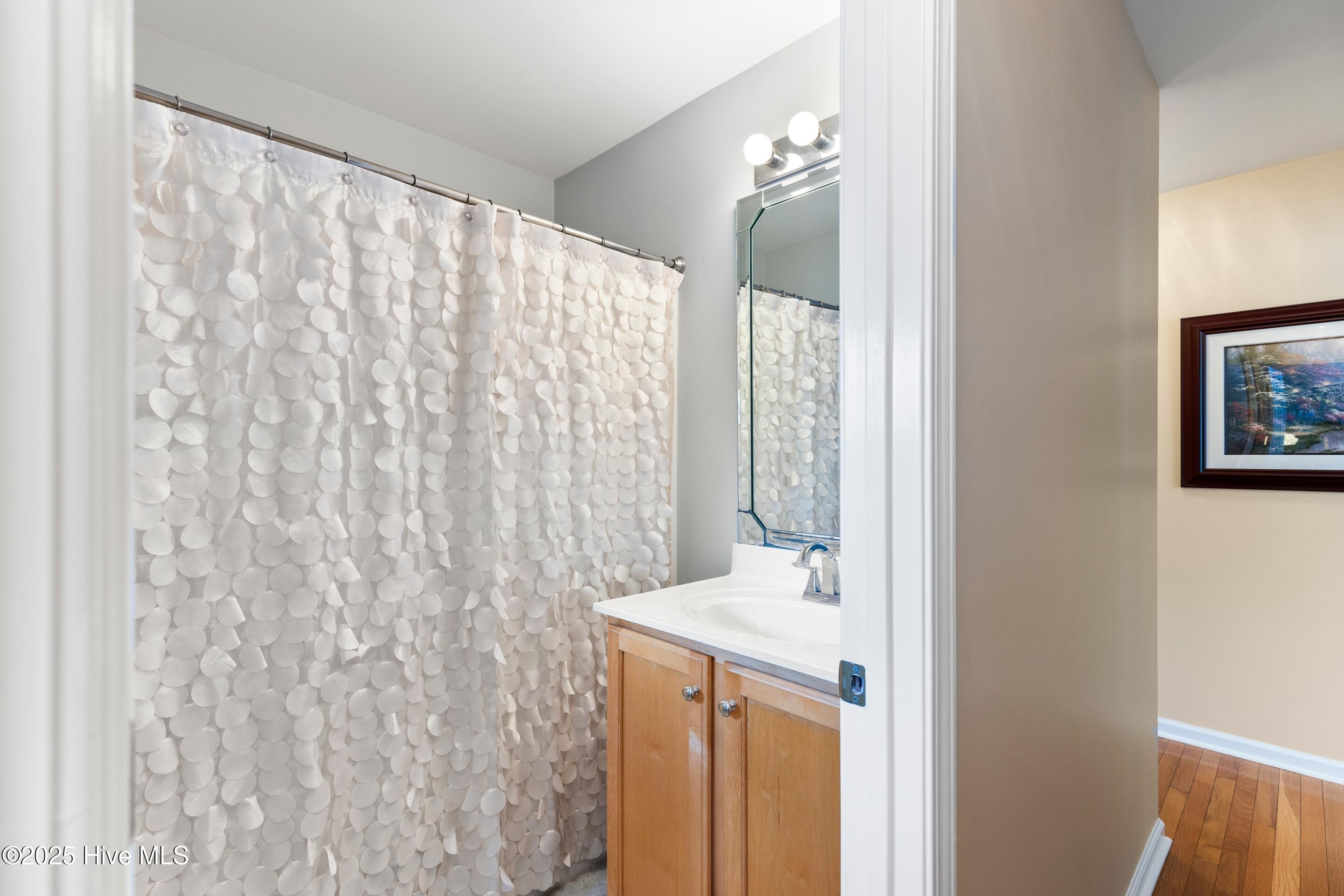 100519382 | Photo 34