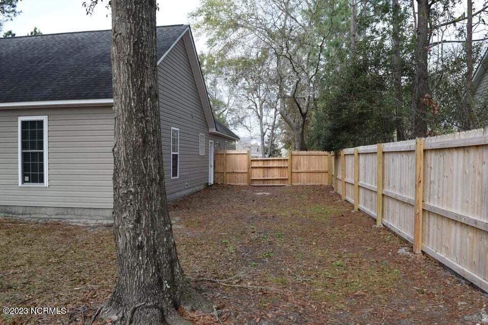 100557882 | Photo 18