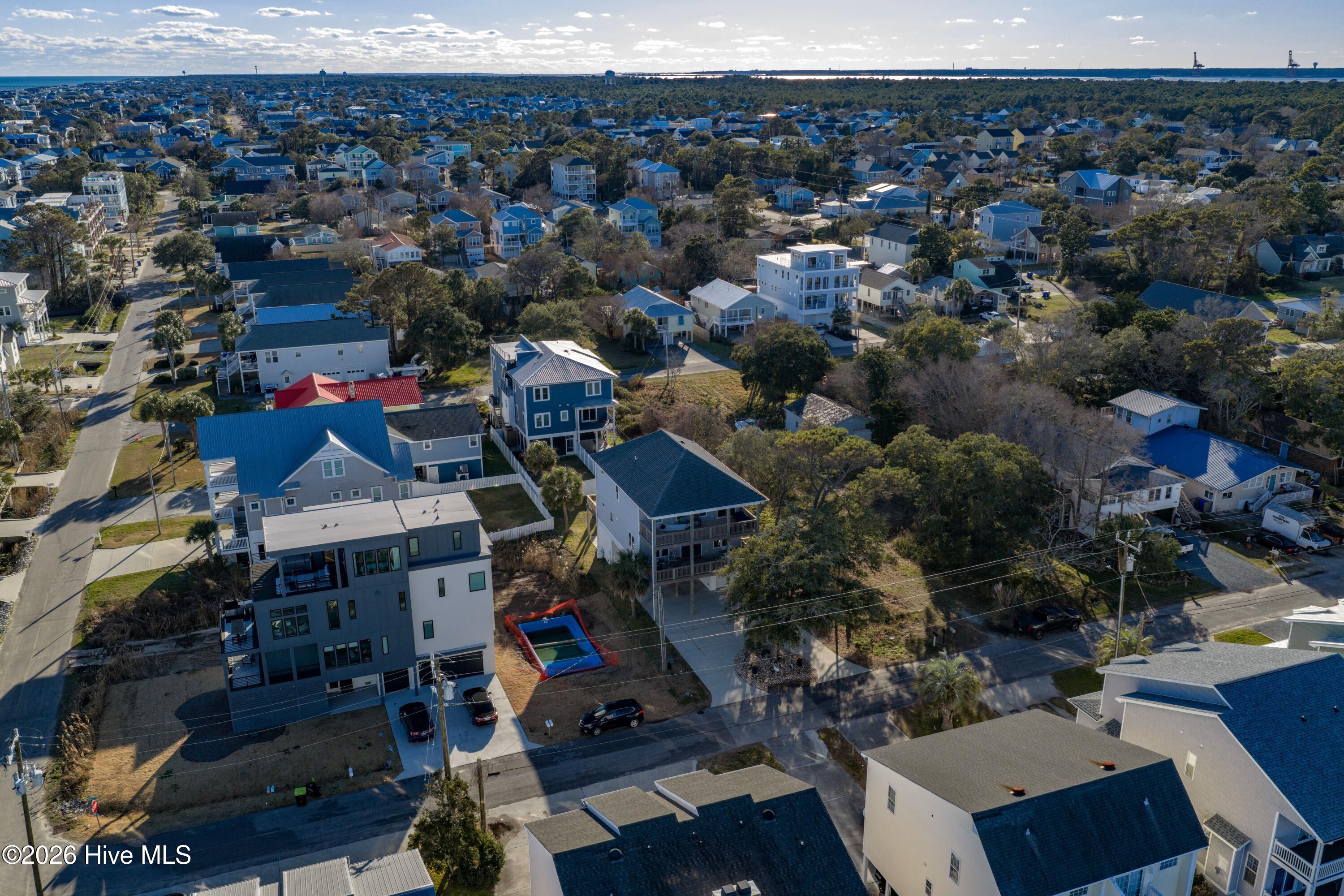 100549808 | Photo 51