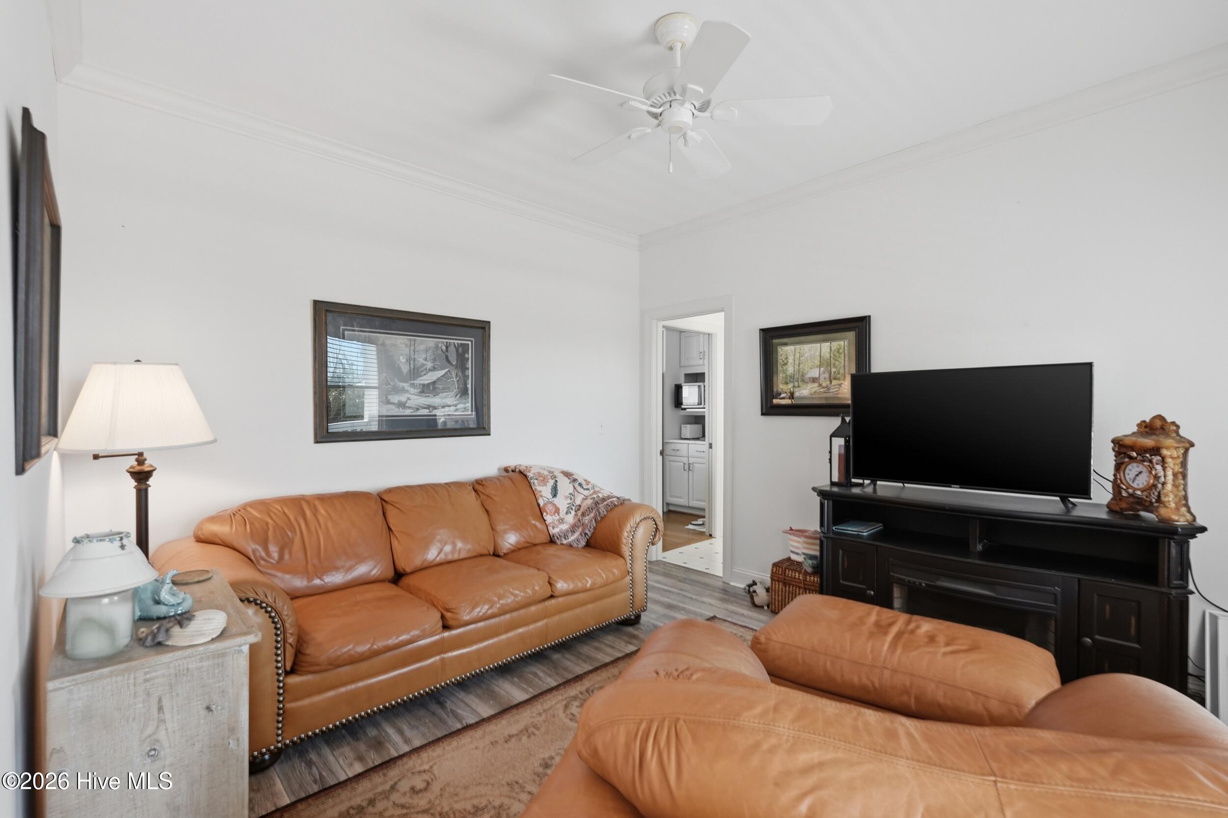 100561994 | Photo 30