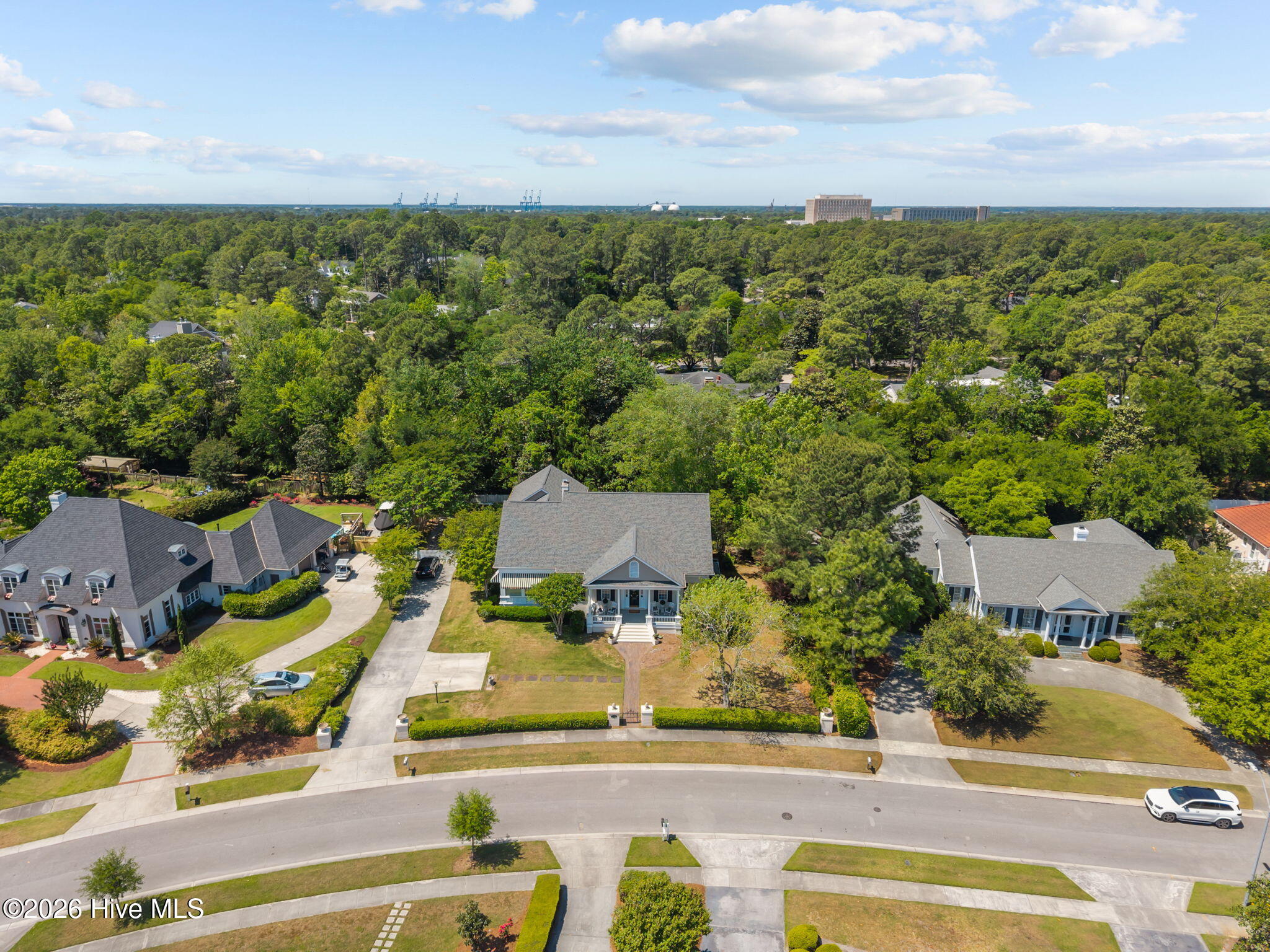 100570294 | Photo 60