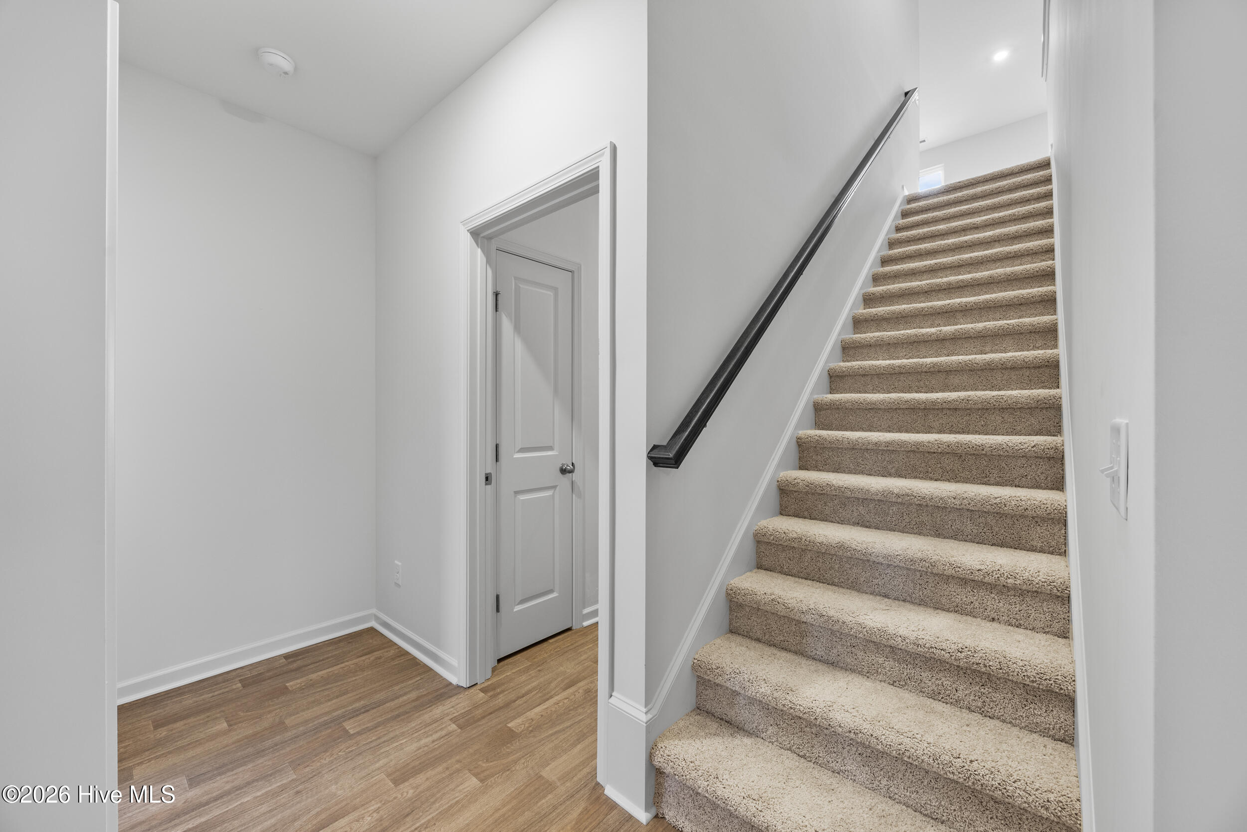 100546930 | Photo 19