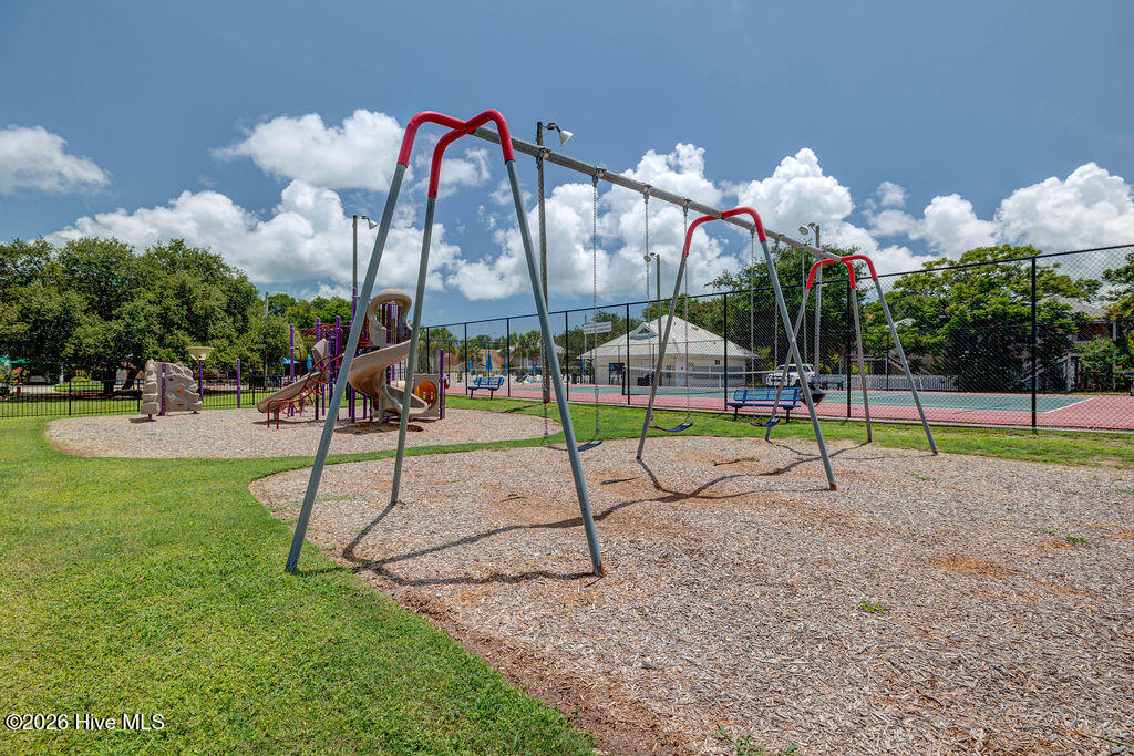 100562699 | Photo 38