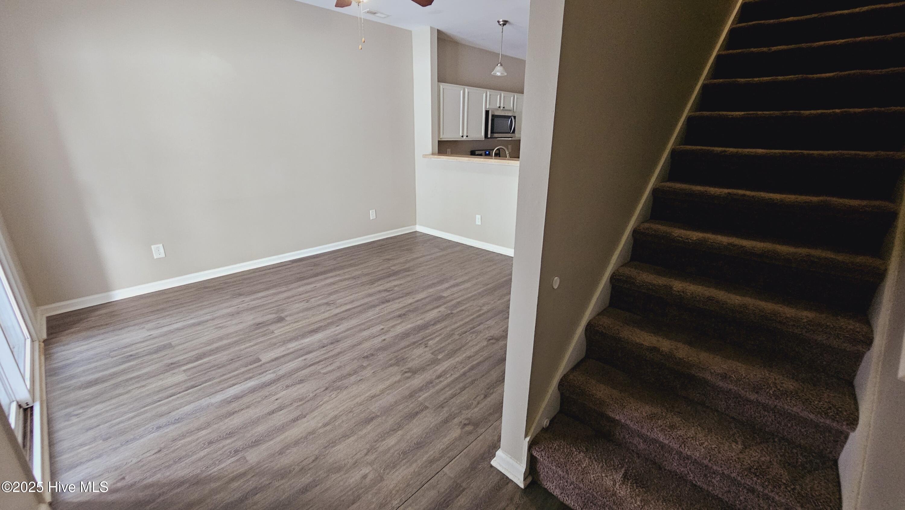 100568214 | Photo 10