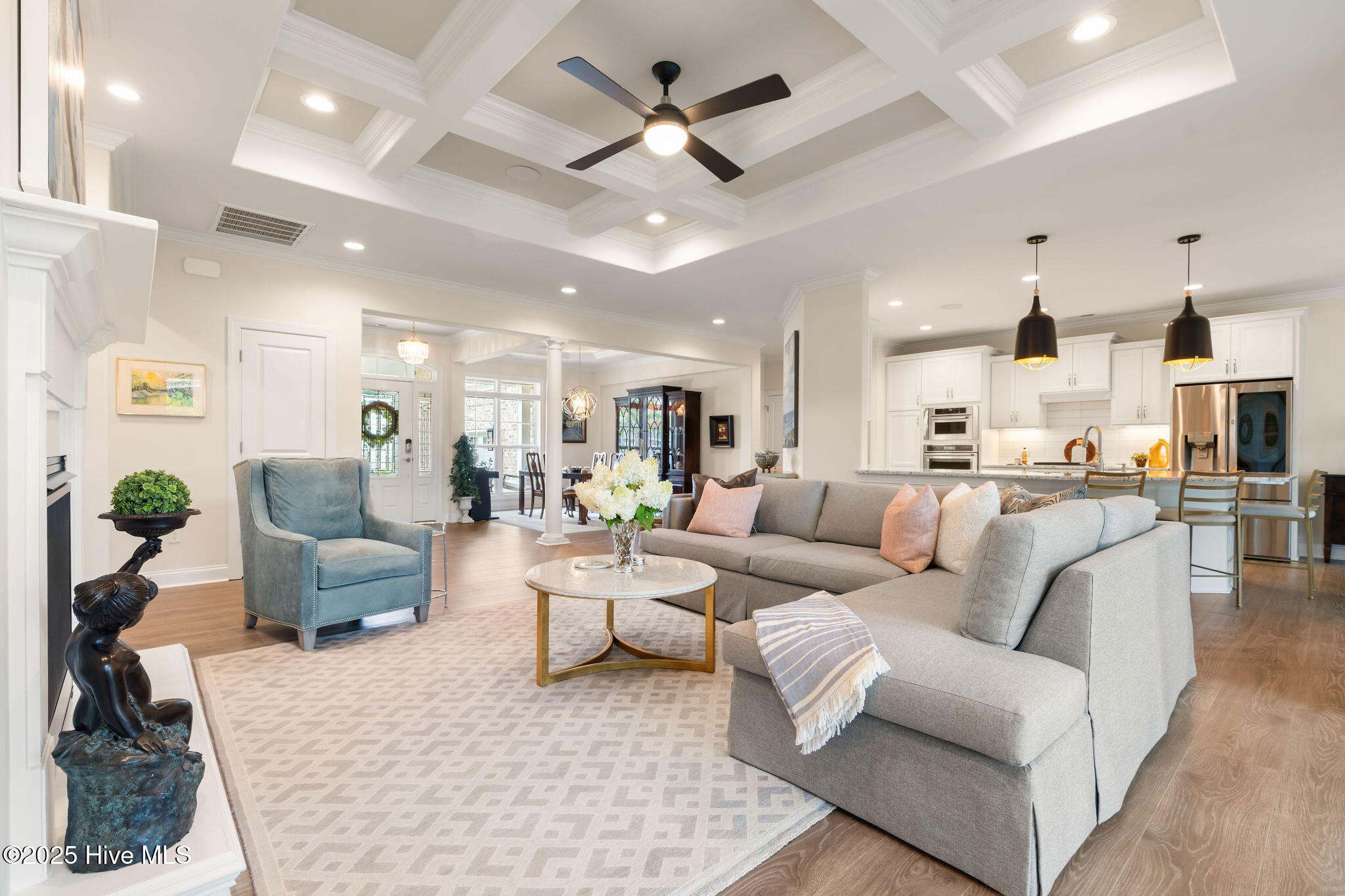 100517606 | Photo 25