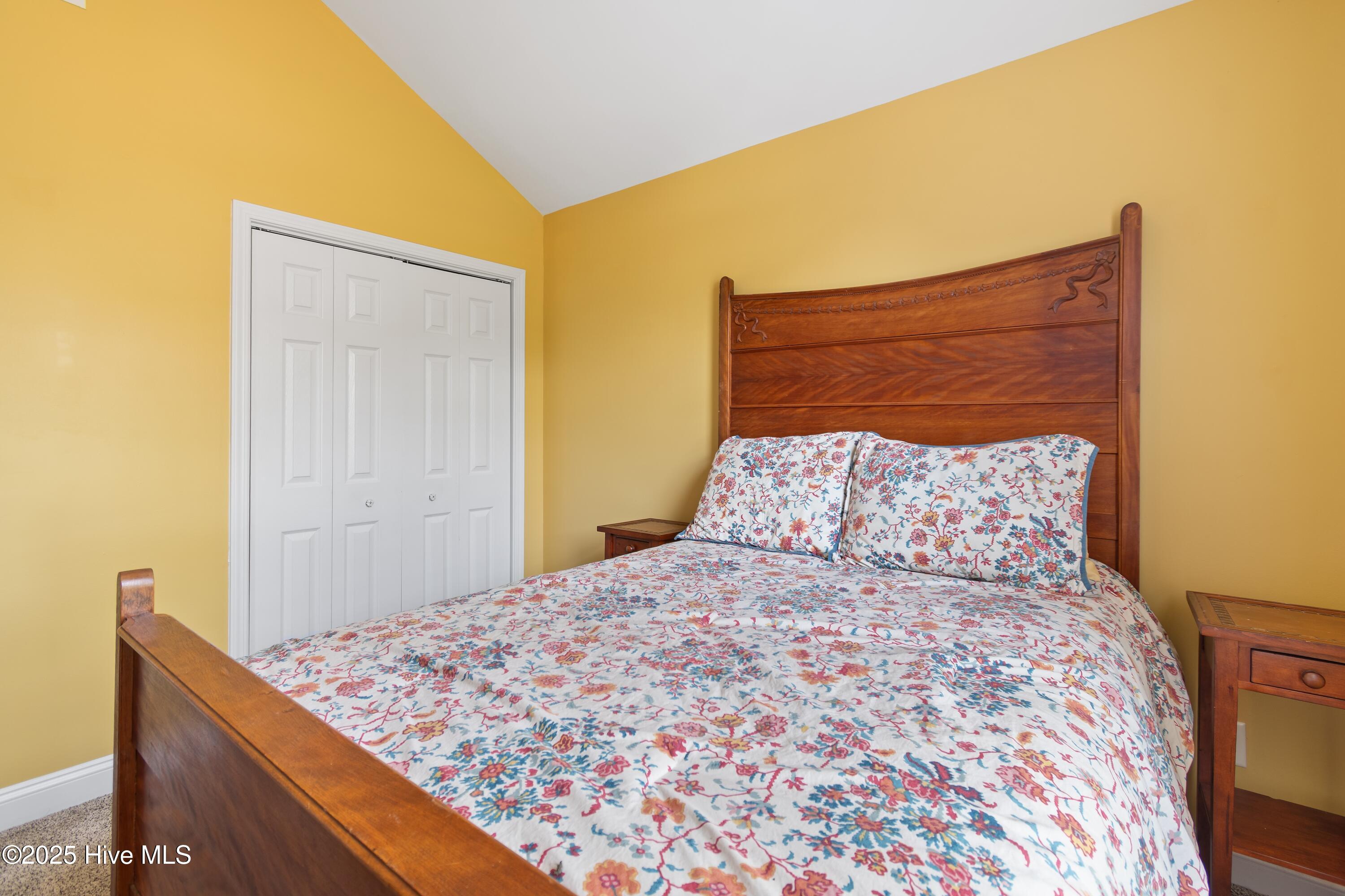 100526864 | Photo 28