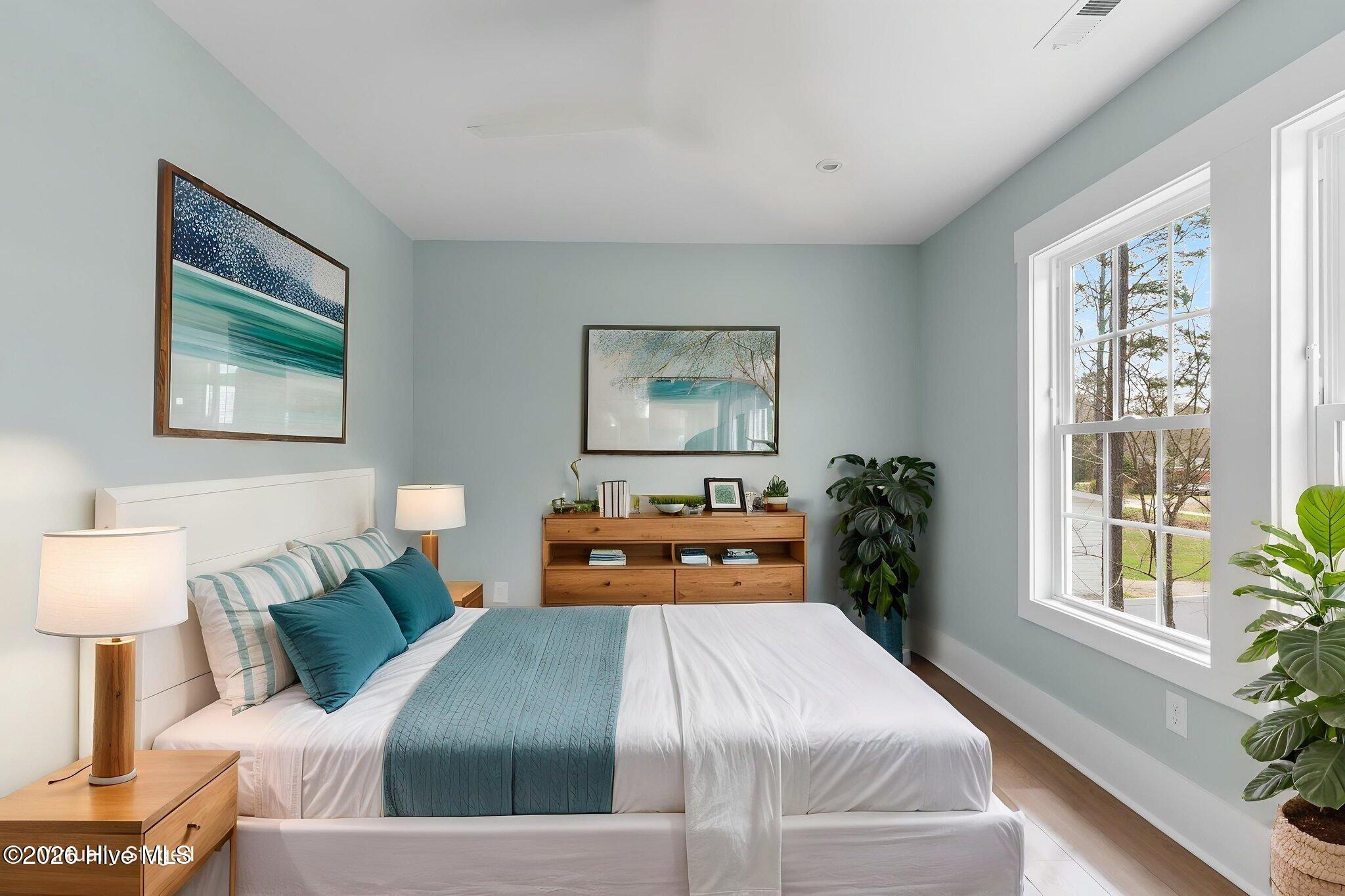 100552938 | Photo 29