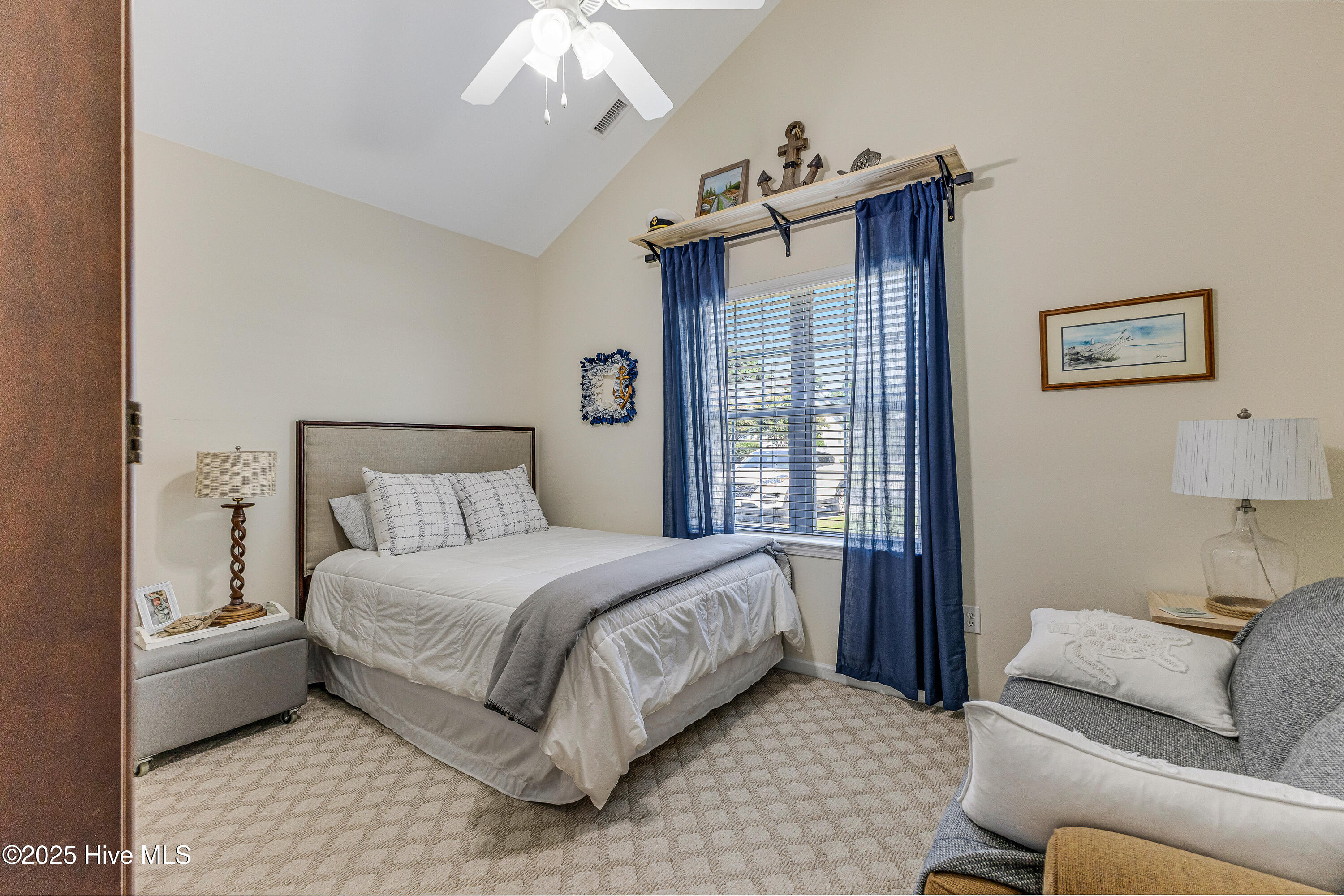 100525236 | Photo 28