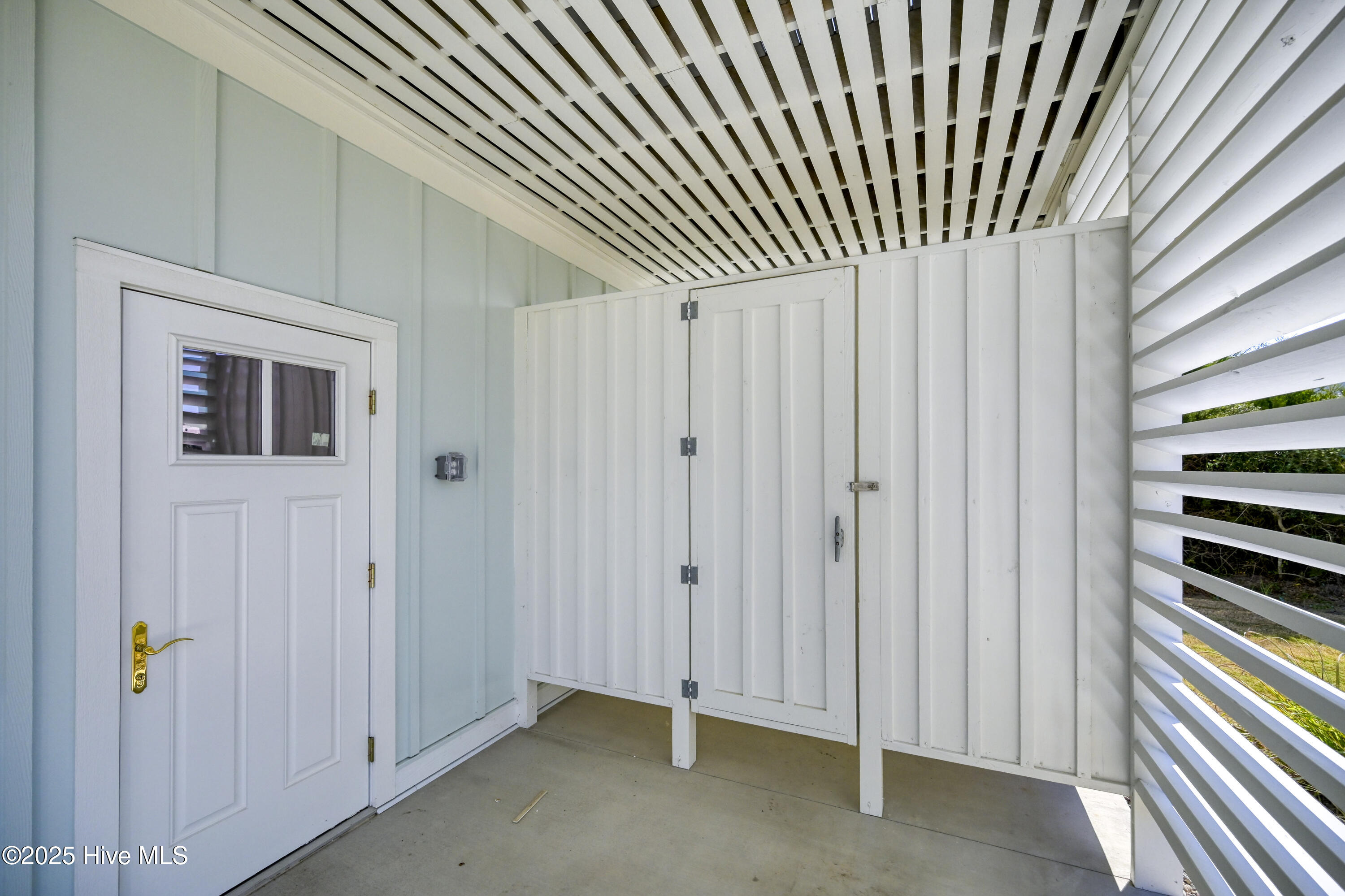 100516070 | Photo 80