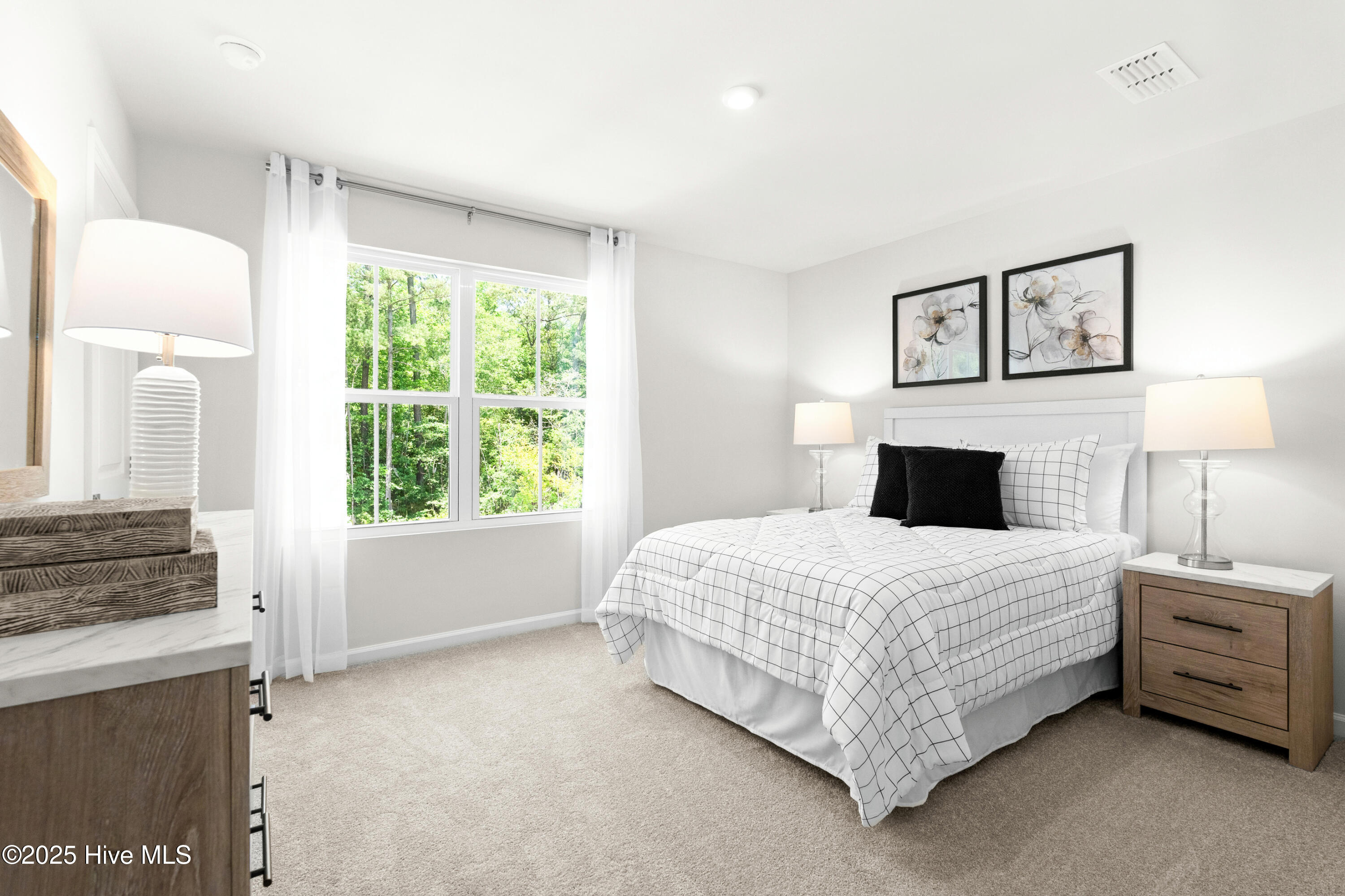 100545674 | Photo 10