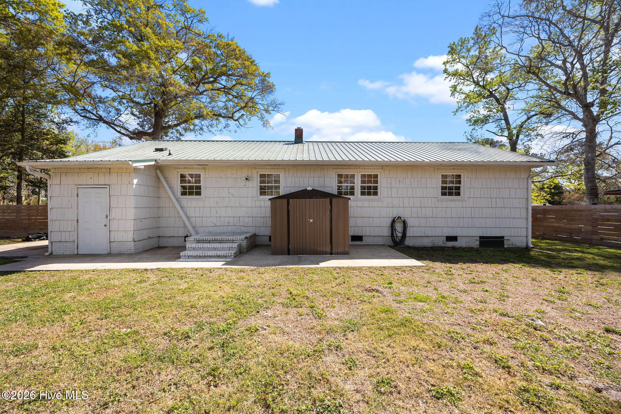 100564380 | Photo 28