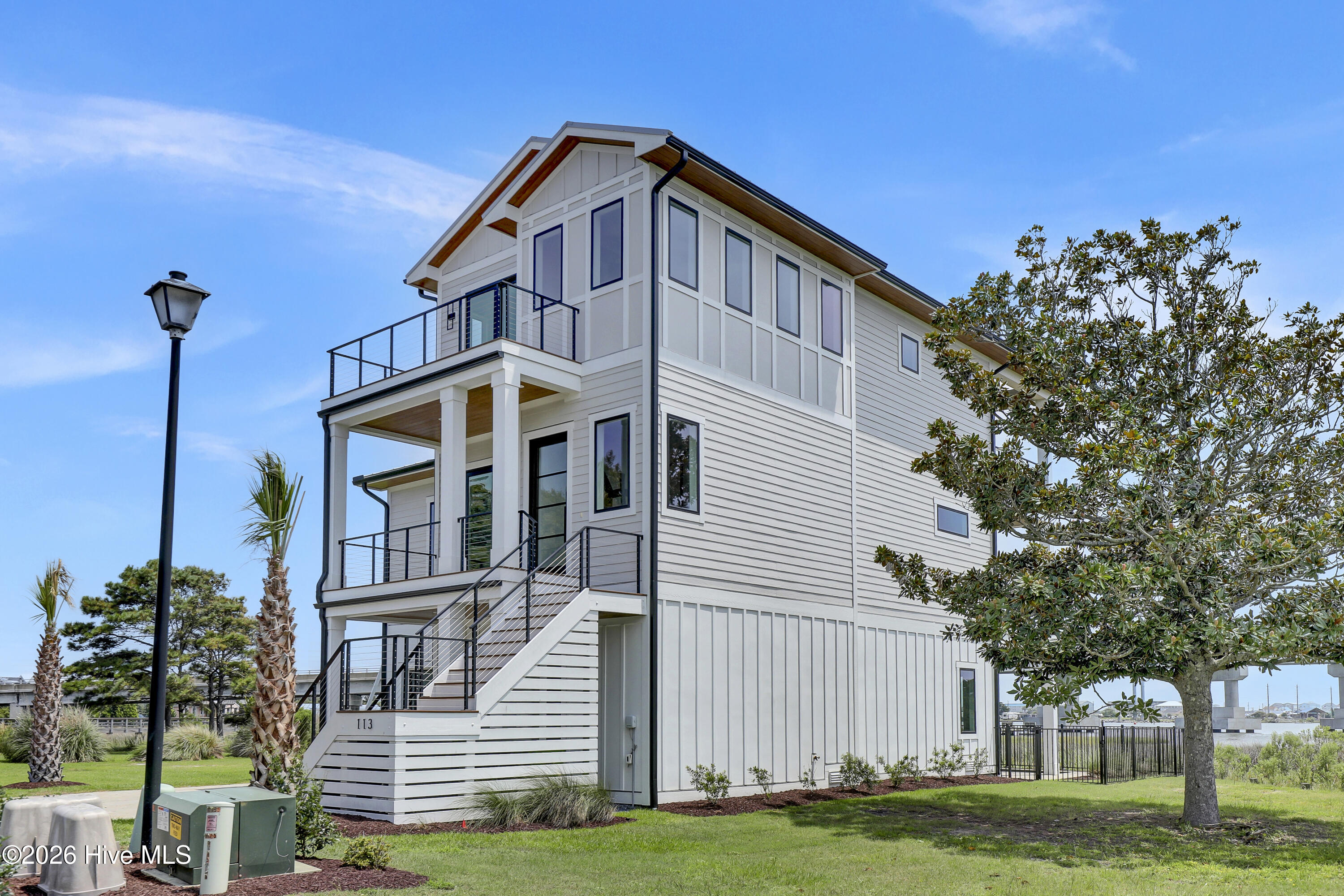 5th image of 113 Diamond Pt Ct, Surf City, NC 28445 | MLS# 100556414