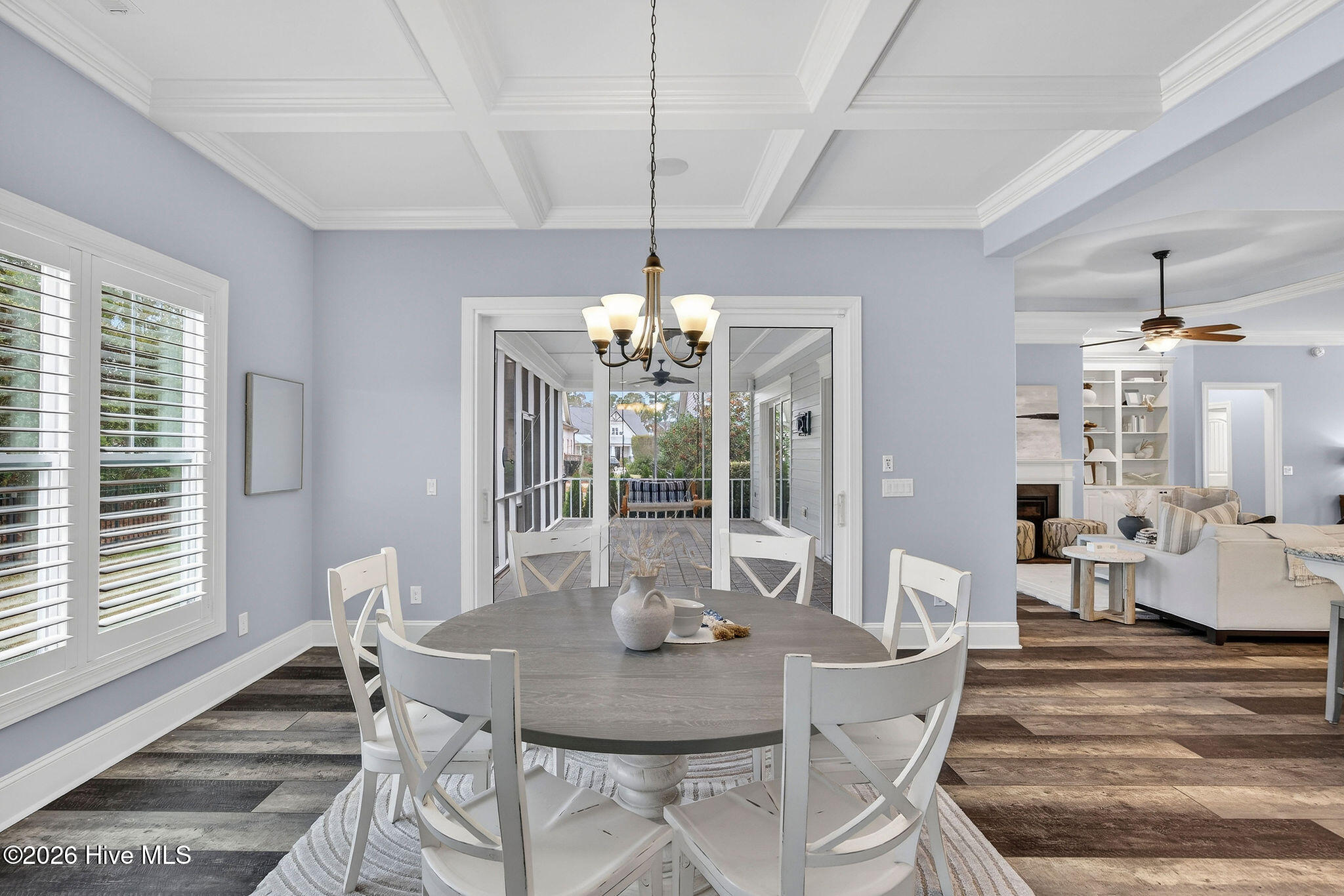 100559766 | Photo 26