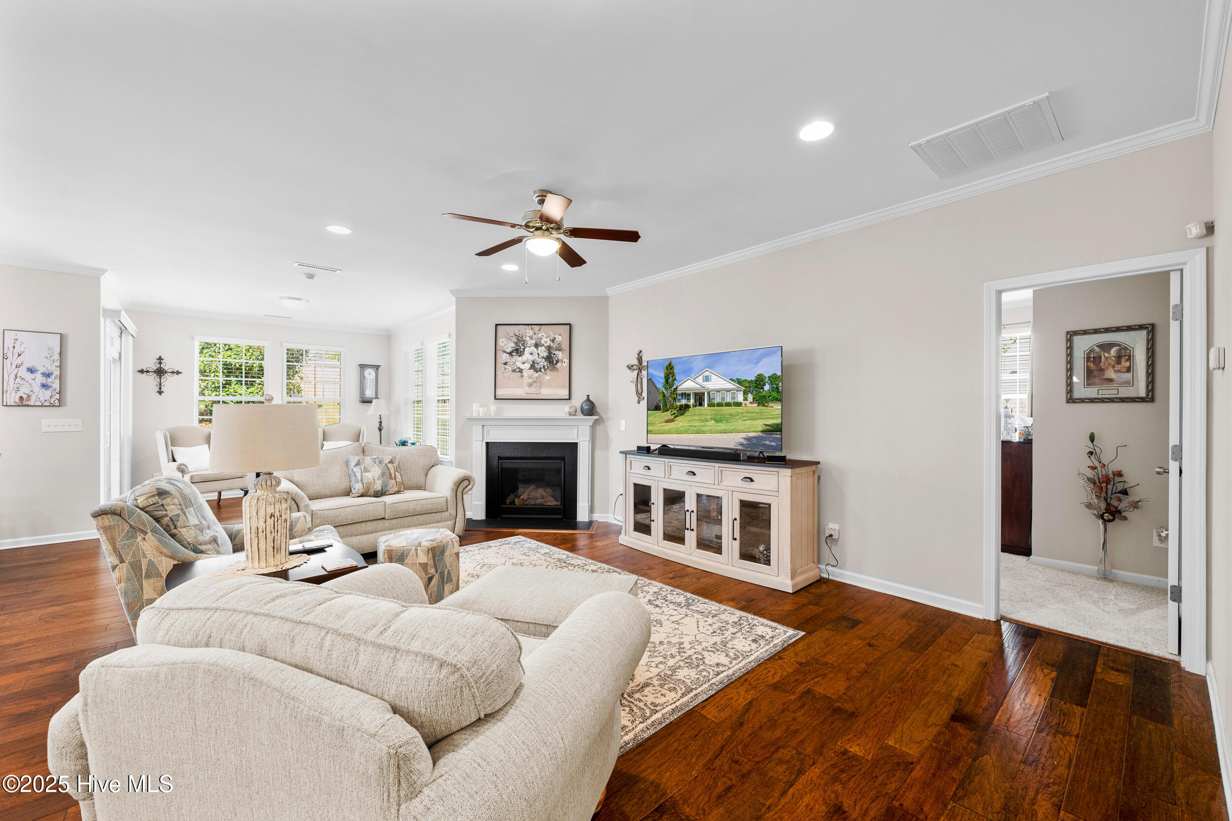 1101 redwood valley ln, Family Rm