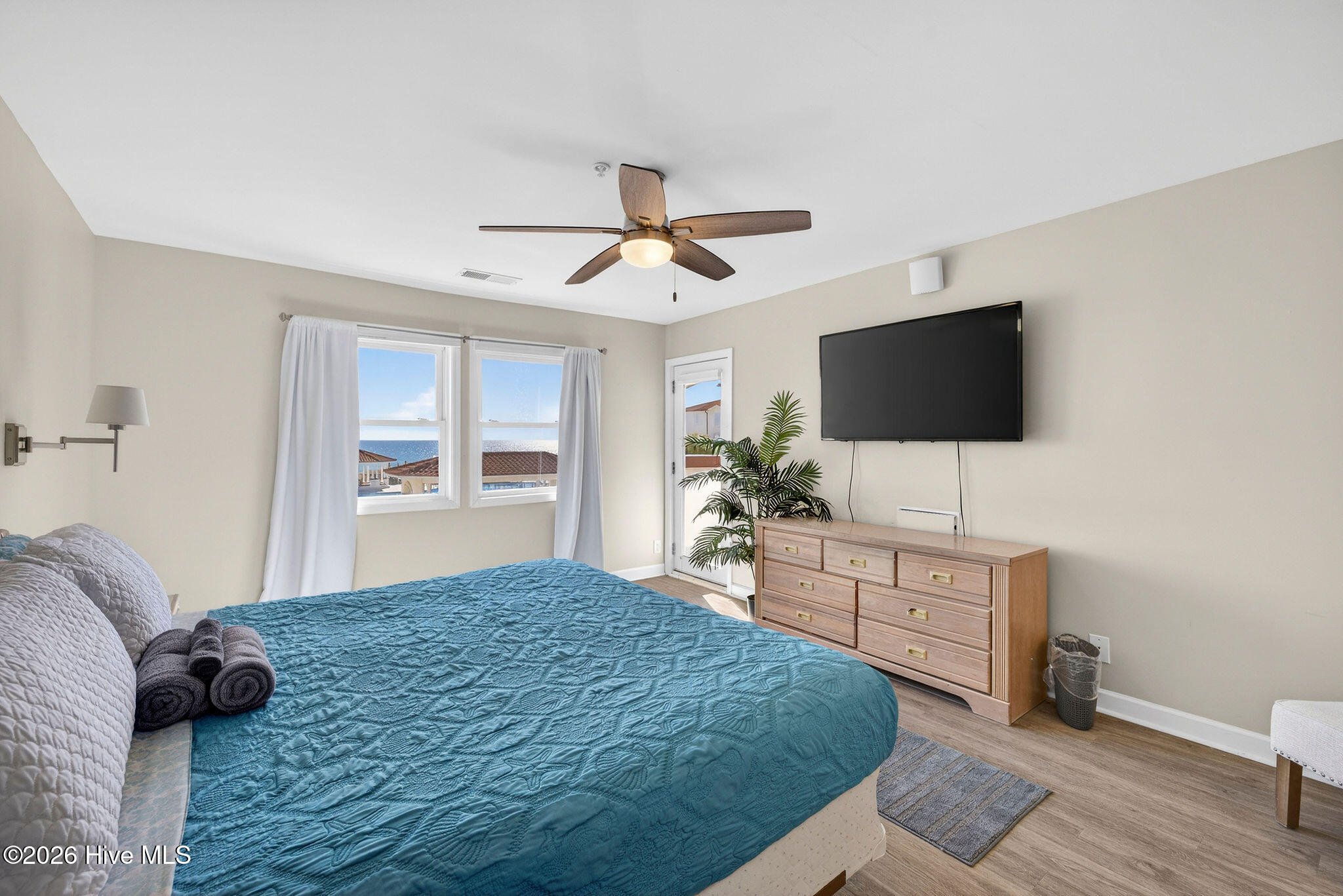 100549929 | Photo 17