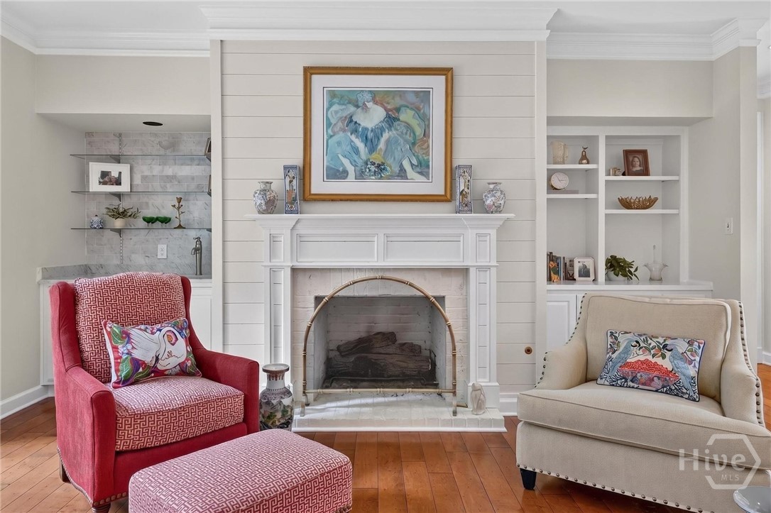 Beautiful built ins with wet bar