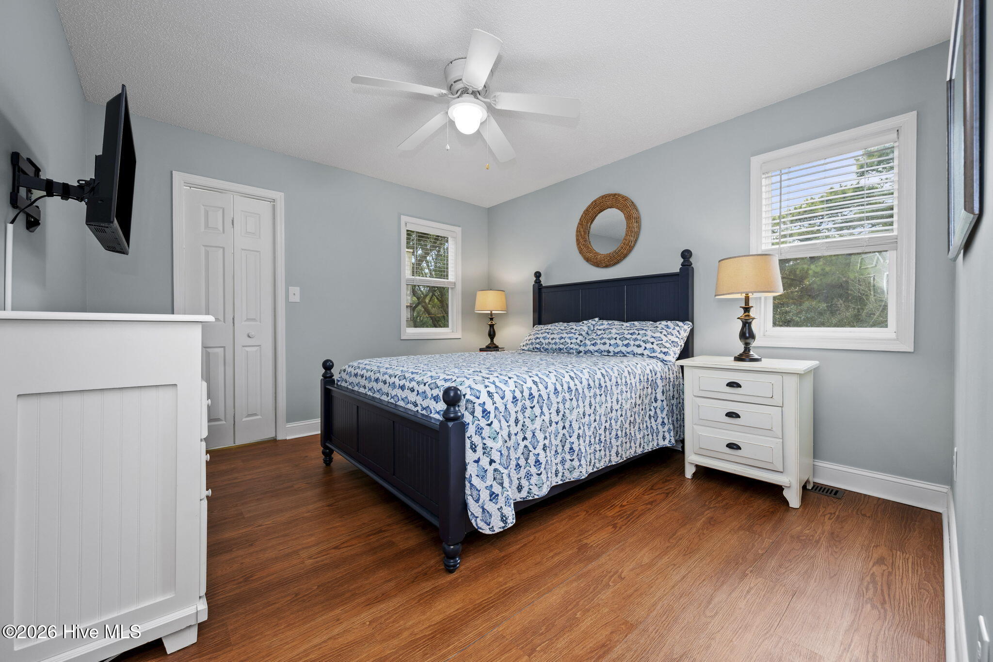 100557272 | Photo 41