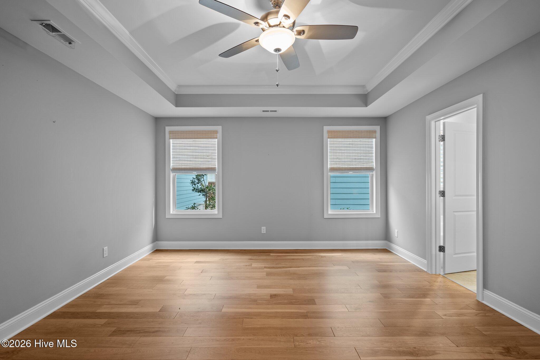 100561208 | Photo 28