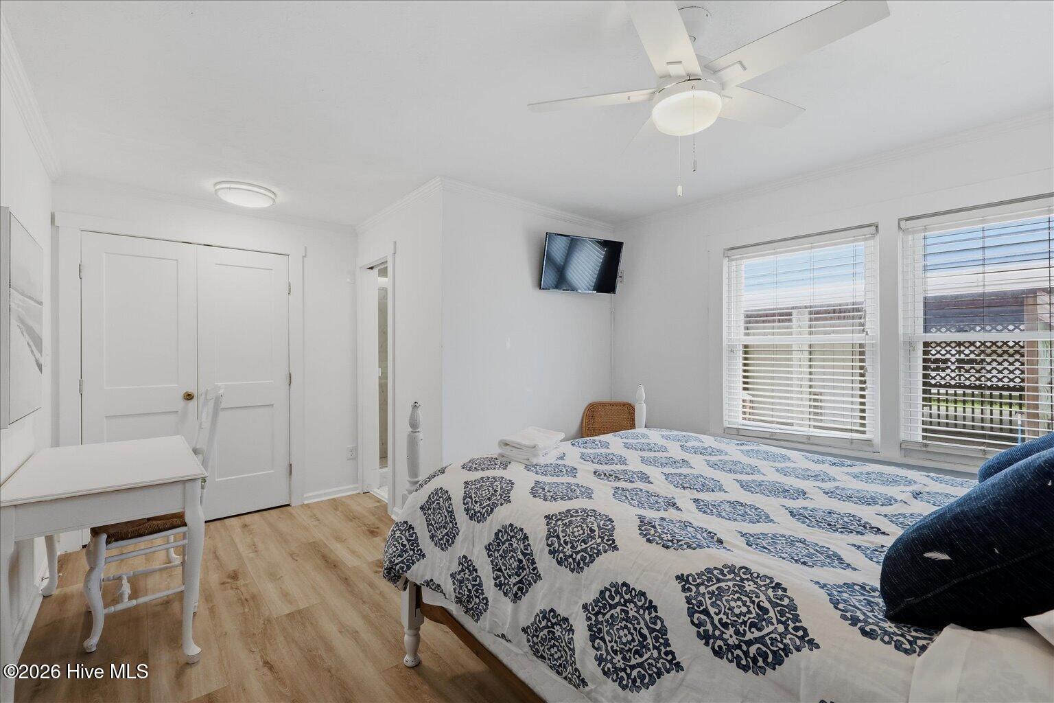 100570528 | Photo 13