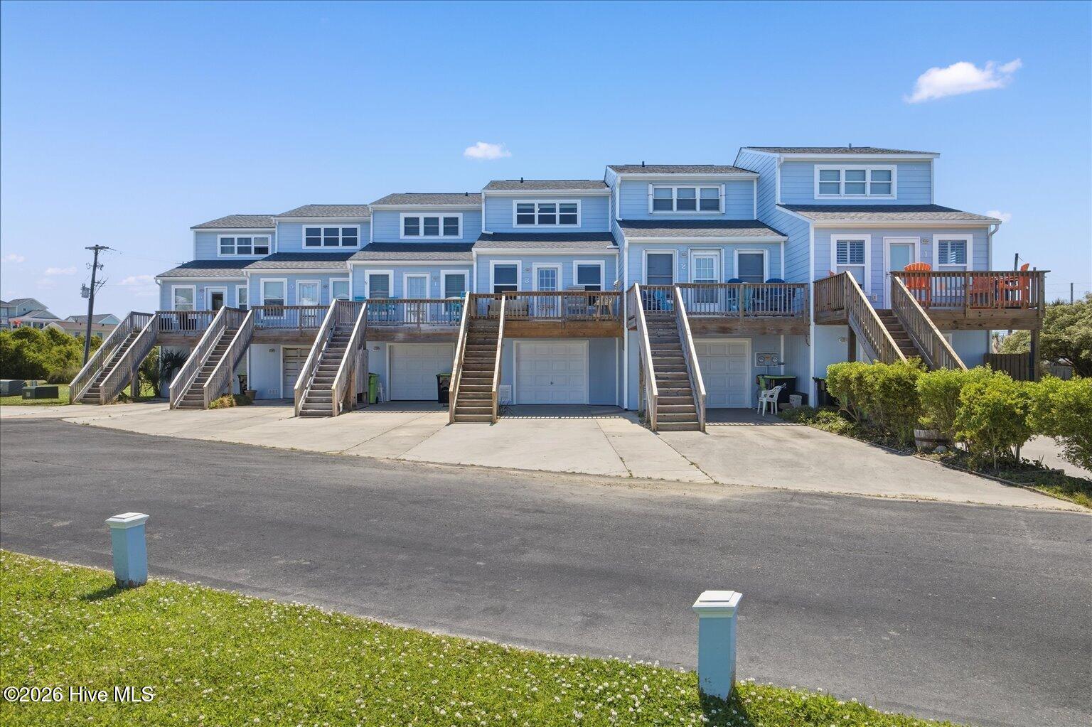 100570154 | Photo 13