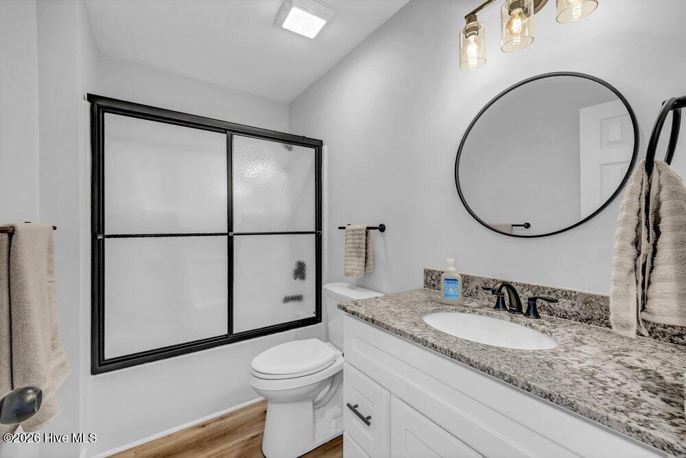 100553481 | Photo 21