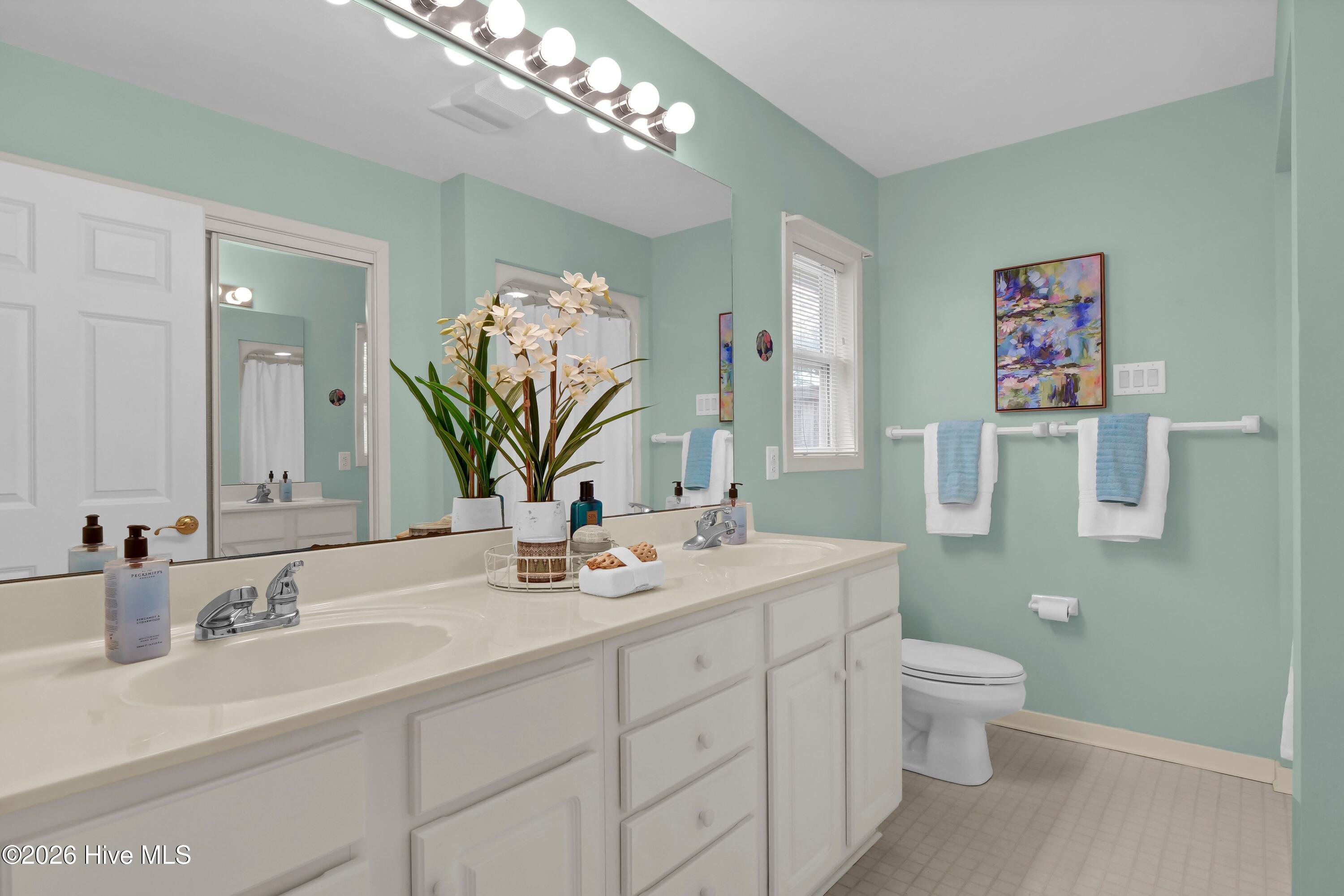 100554854 | Photo 14