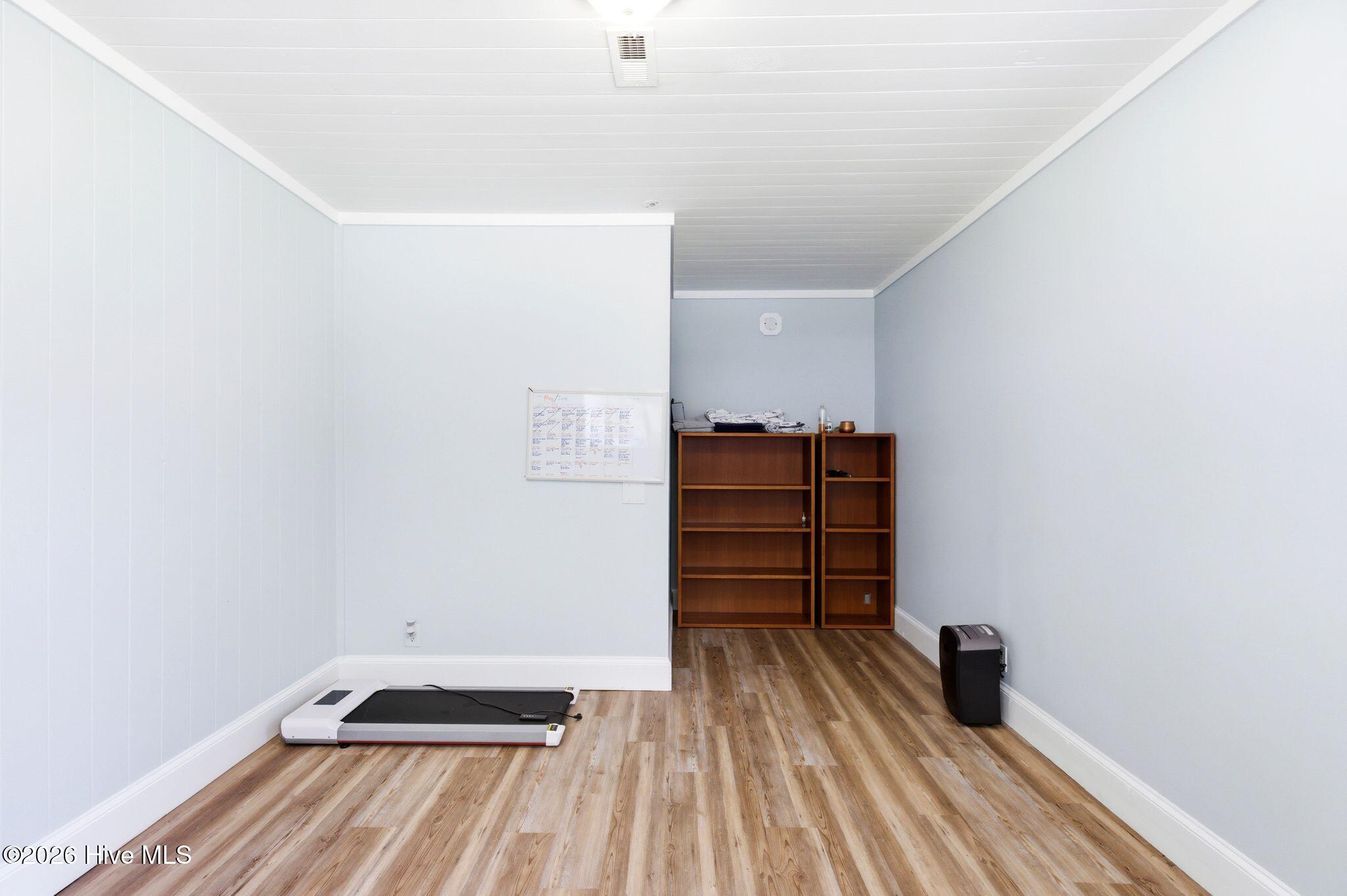 100562415 | Photo 19