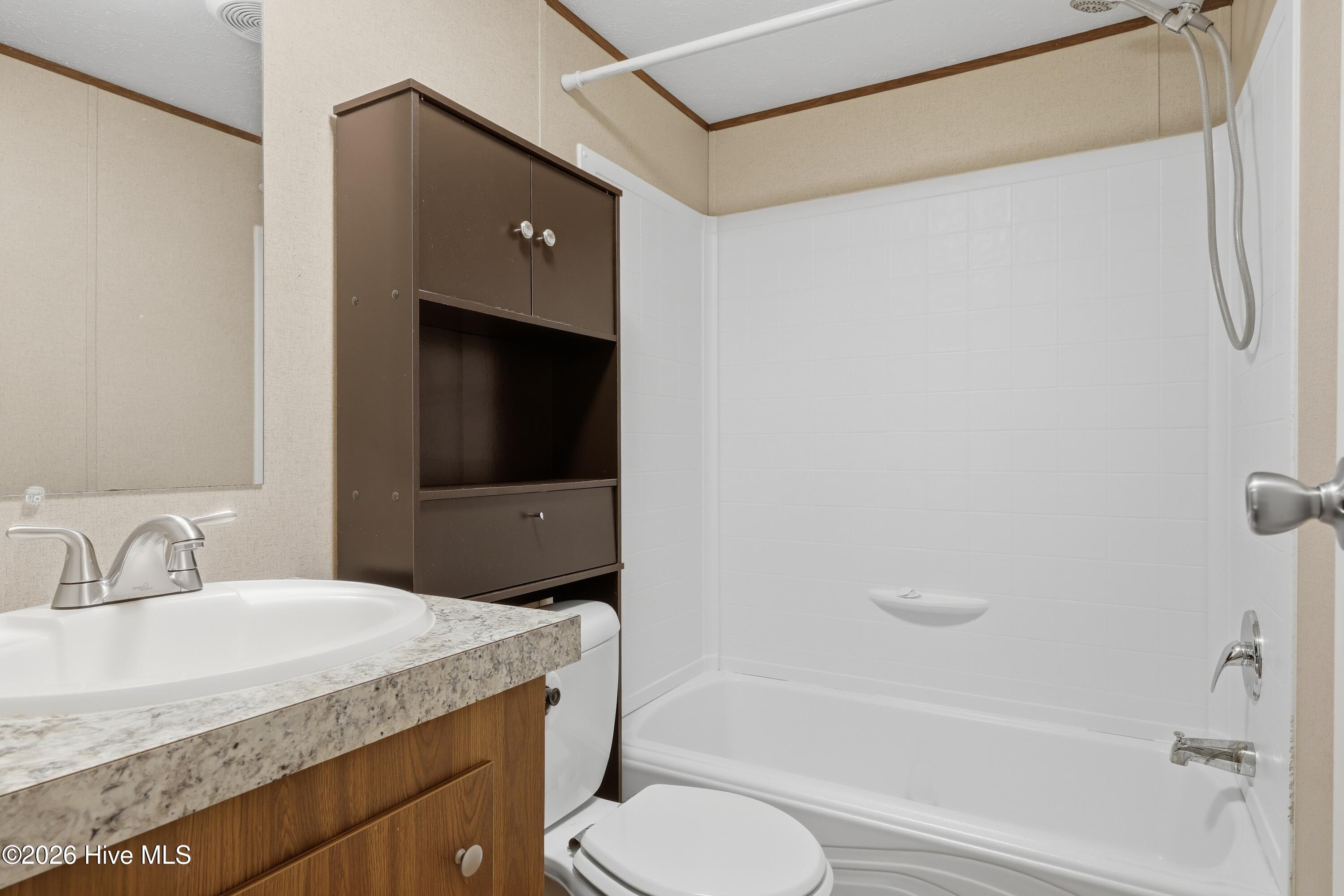 100562676 | Photo 30