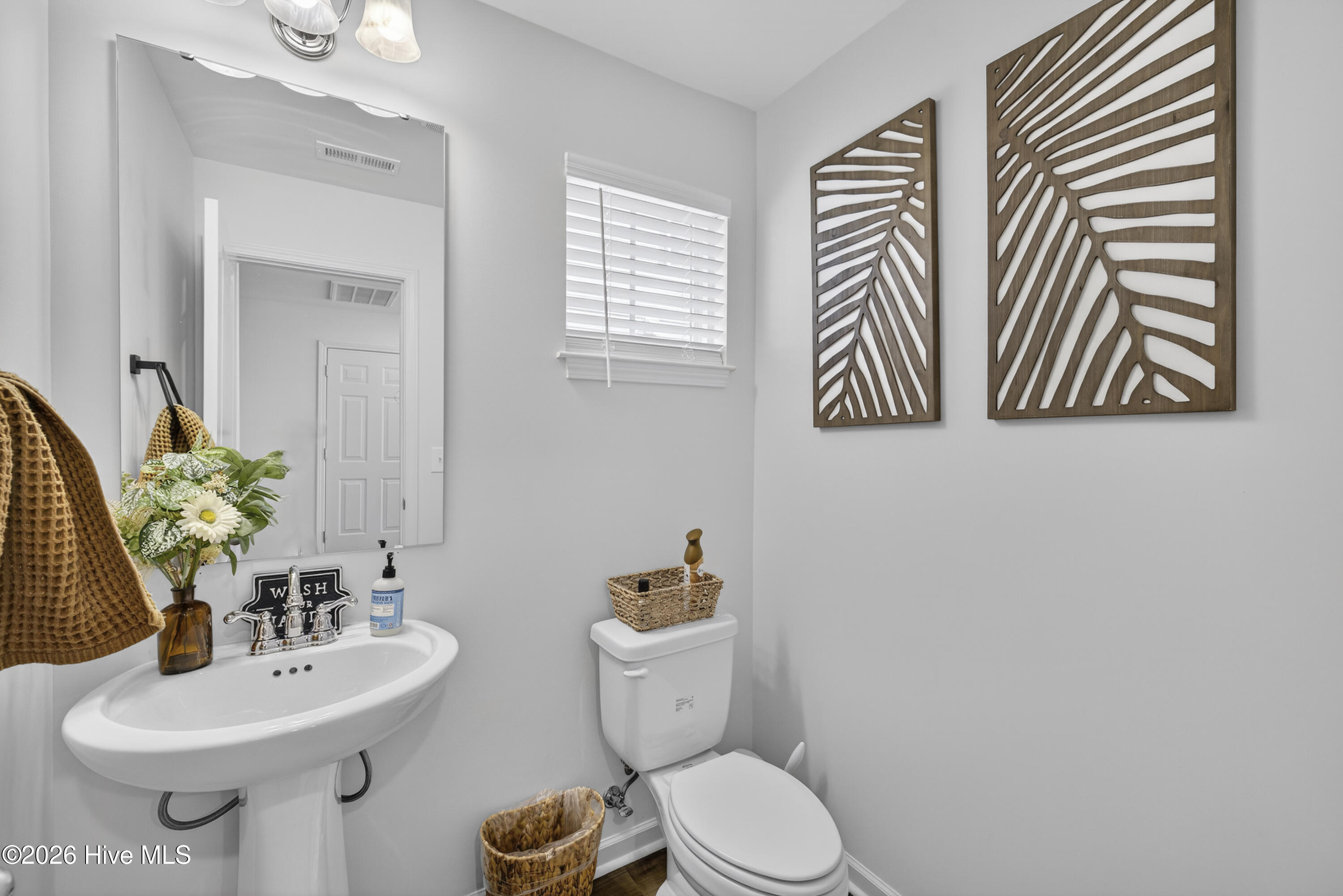 100554086 | Photo 10