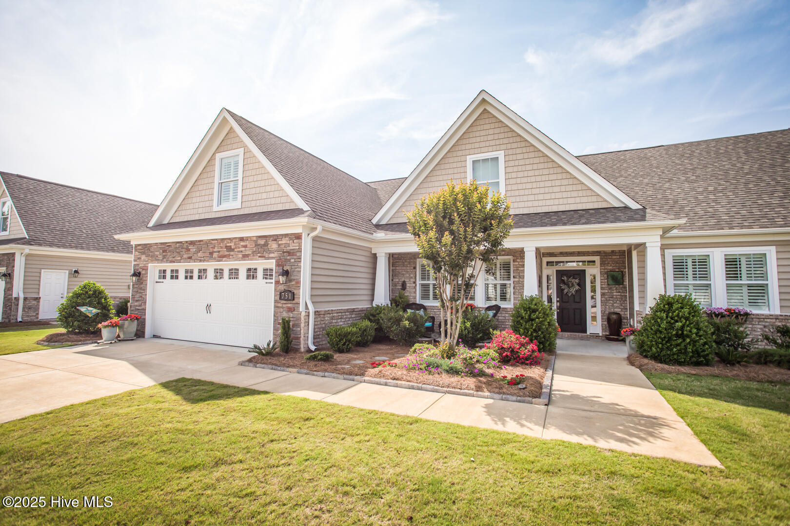 100546730 | Photo 42