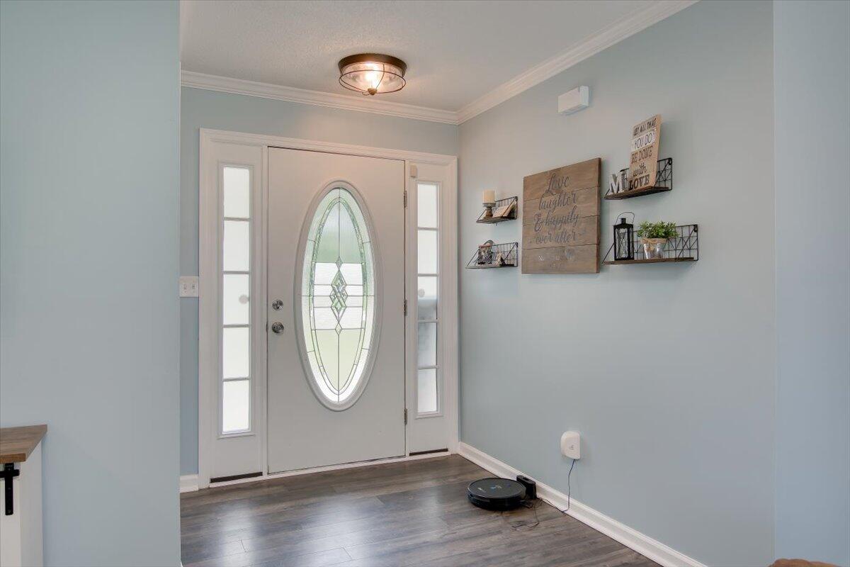 207 Colonial Court