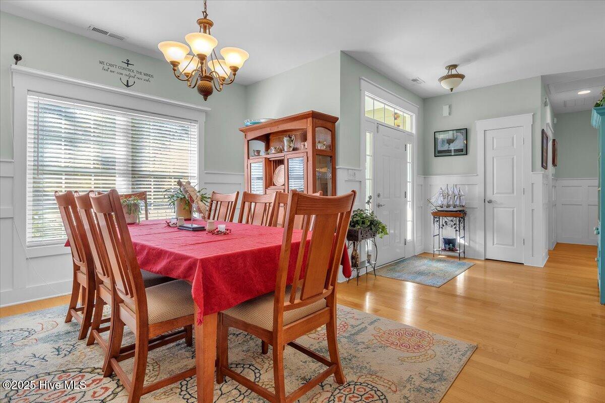 100544384 | Photo 15