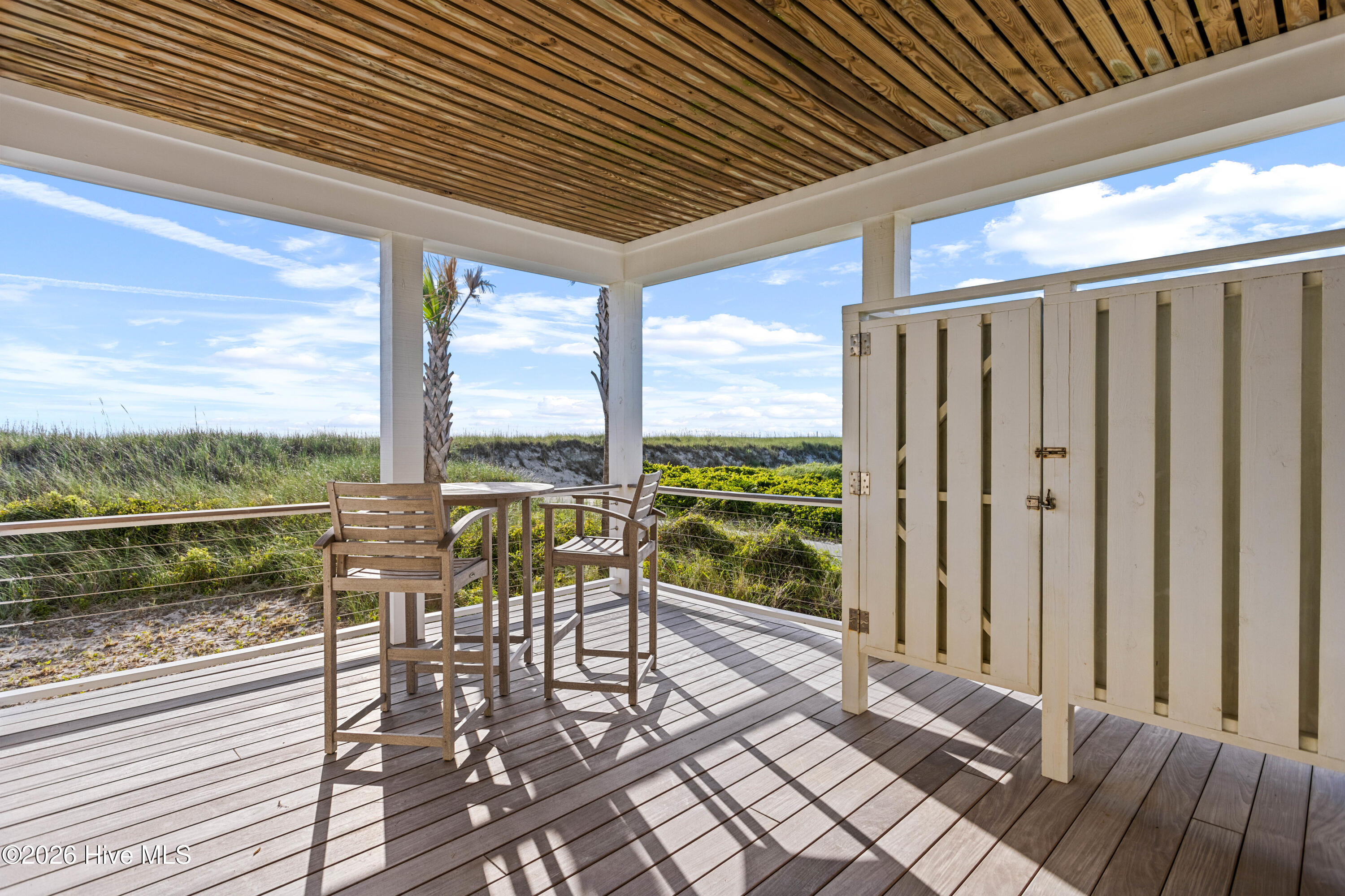 100569964 | Photo 45