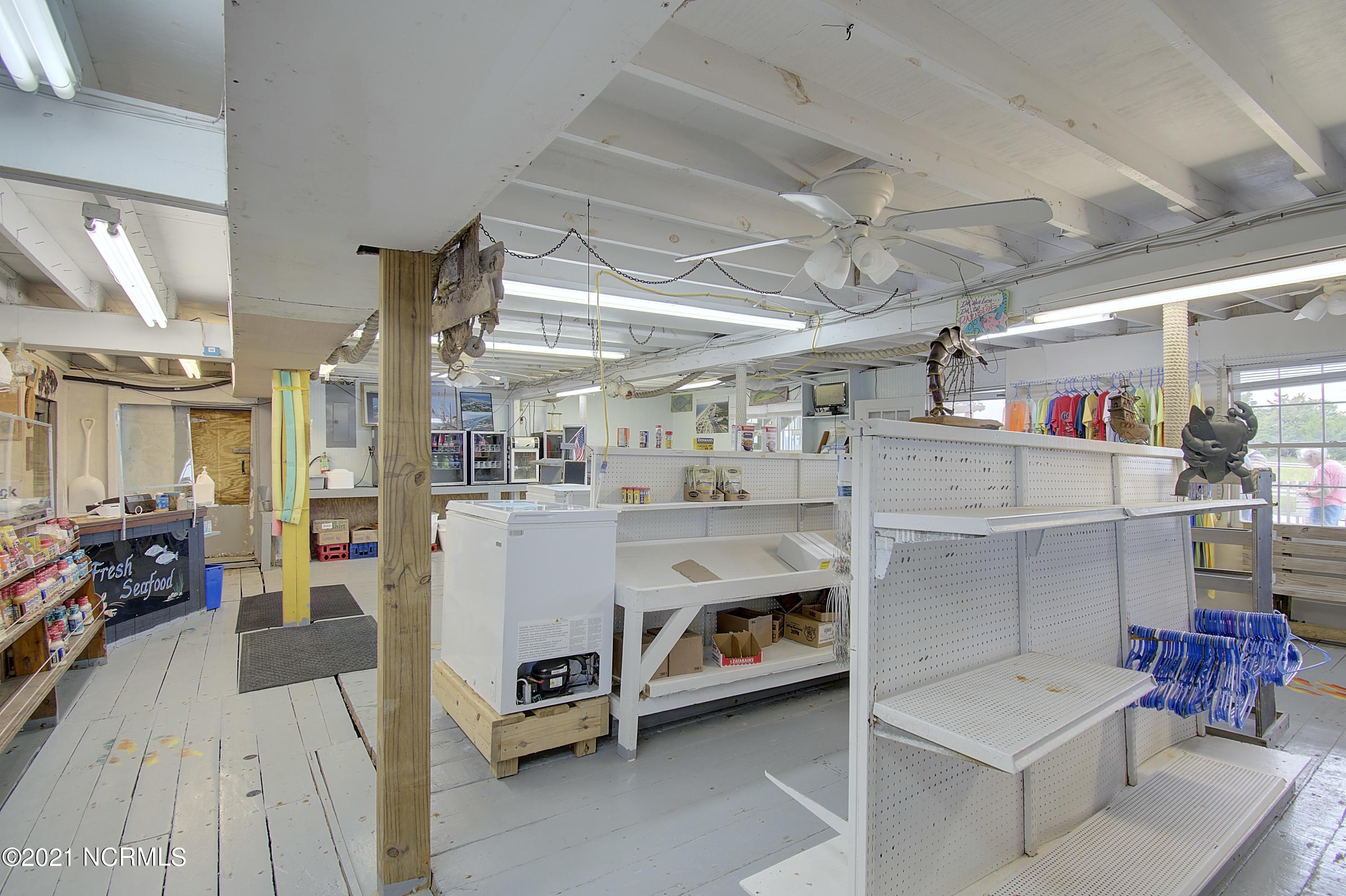 100502162 | Photo 62