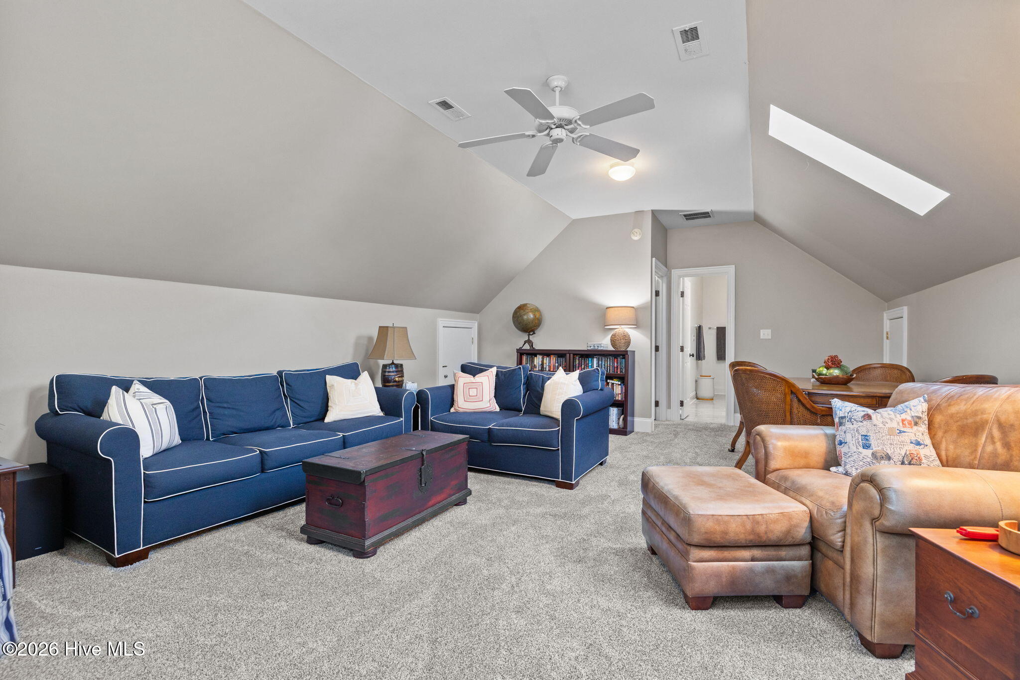 100554382 | Photo 26