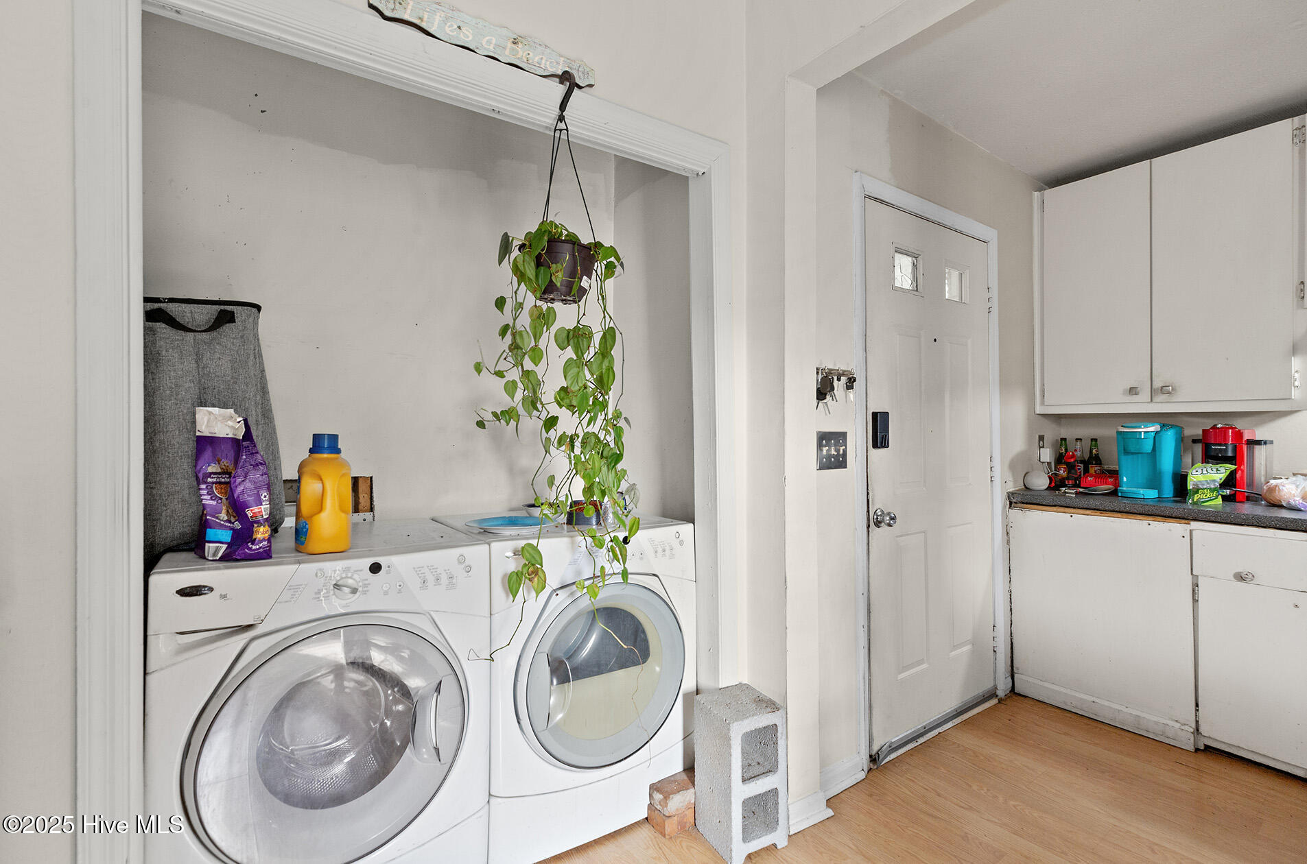 100544261 | Photo 30