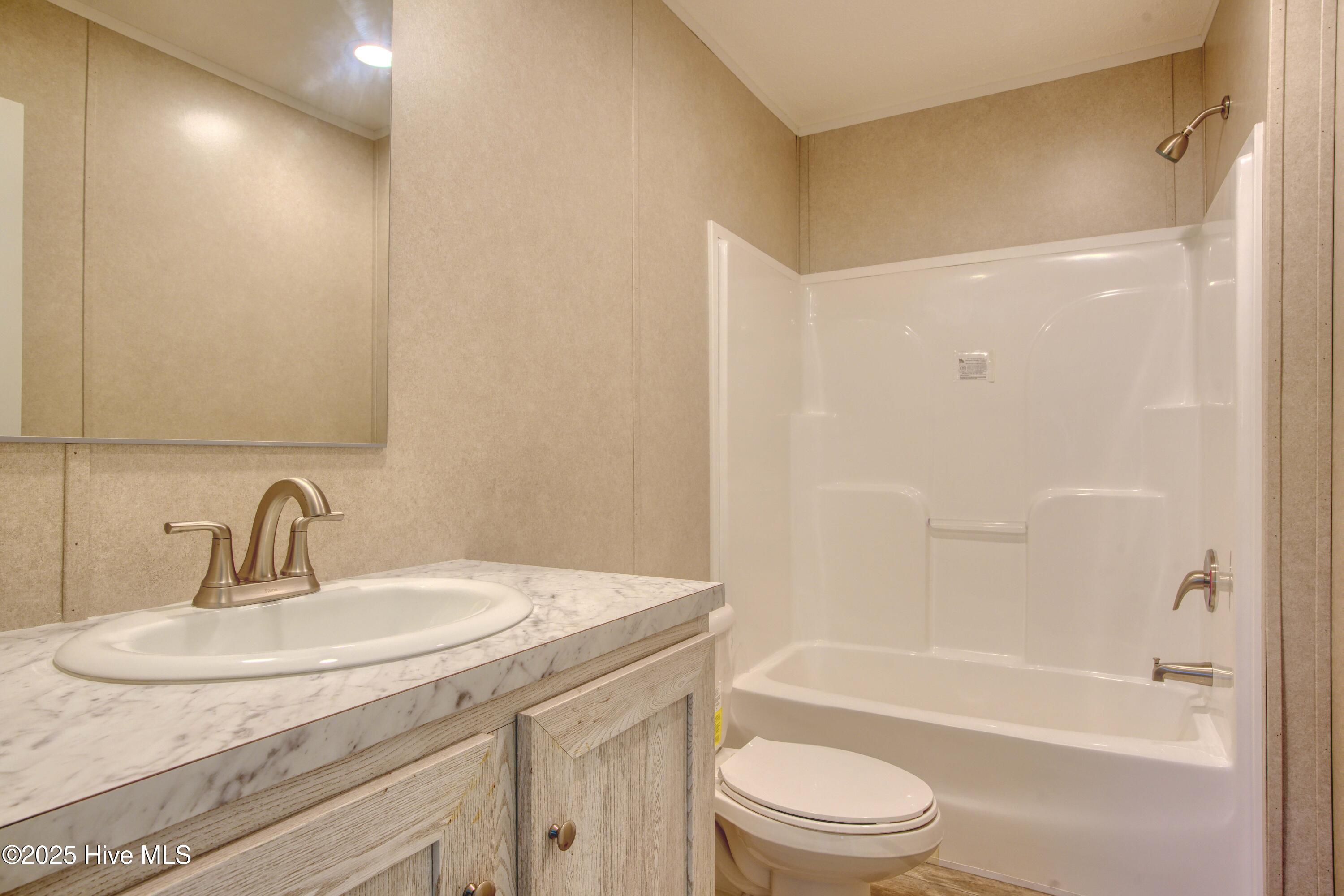 100528451 | Photo 23